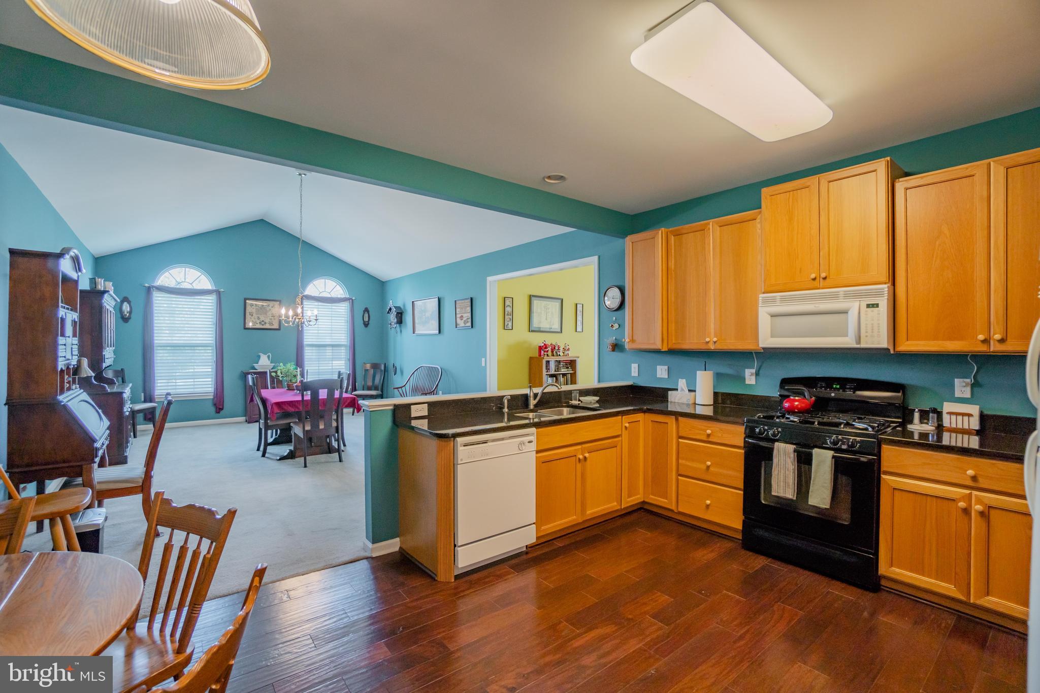 VILLAS AT LINFIELD - Residential