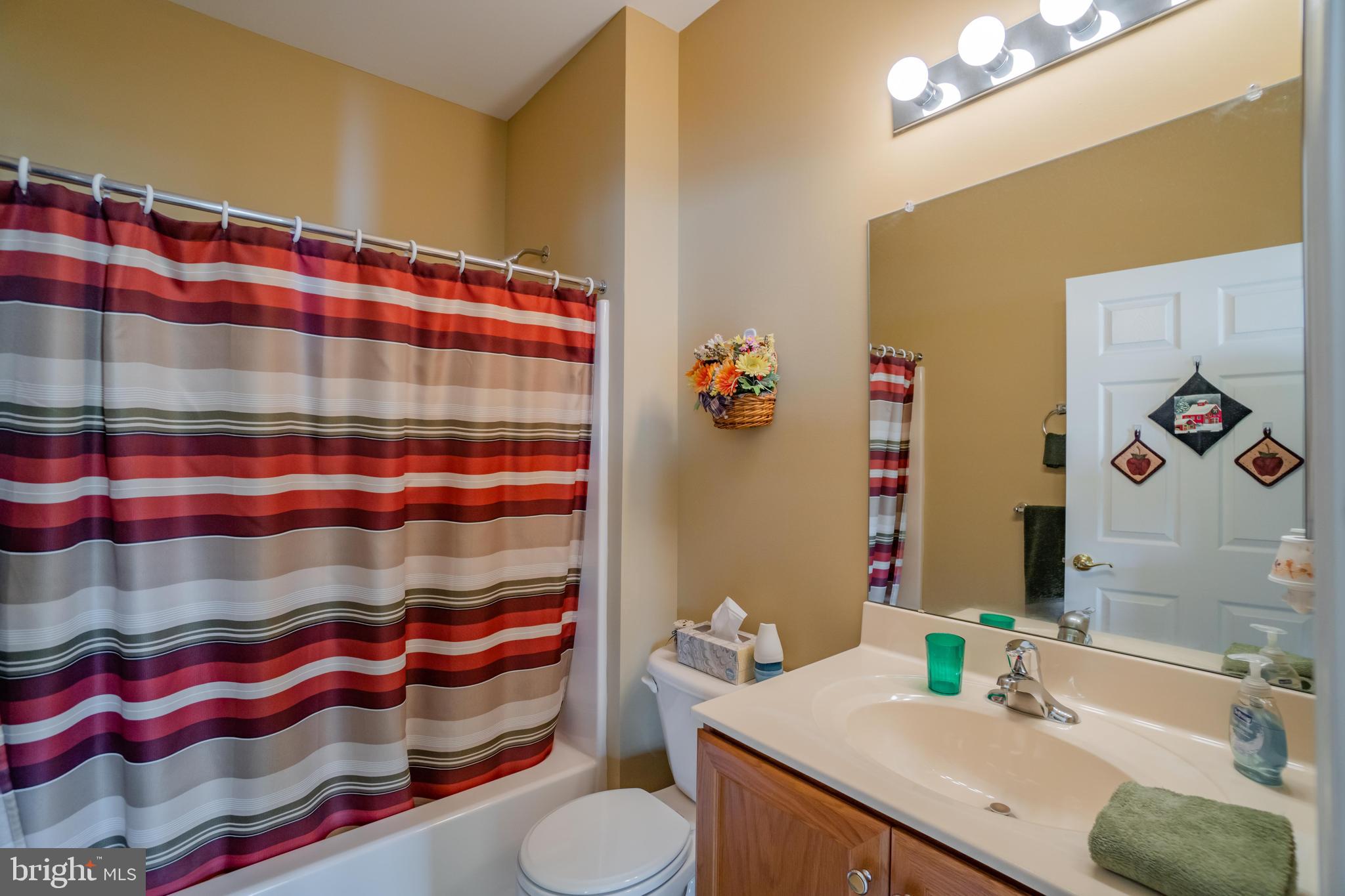 VILLAS AT LINFIELD - Residential