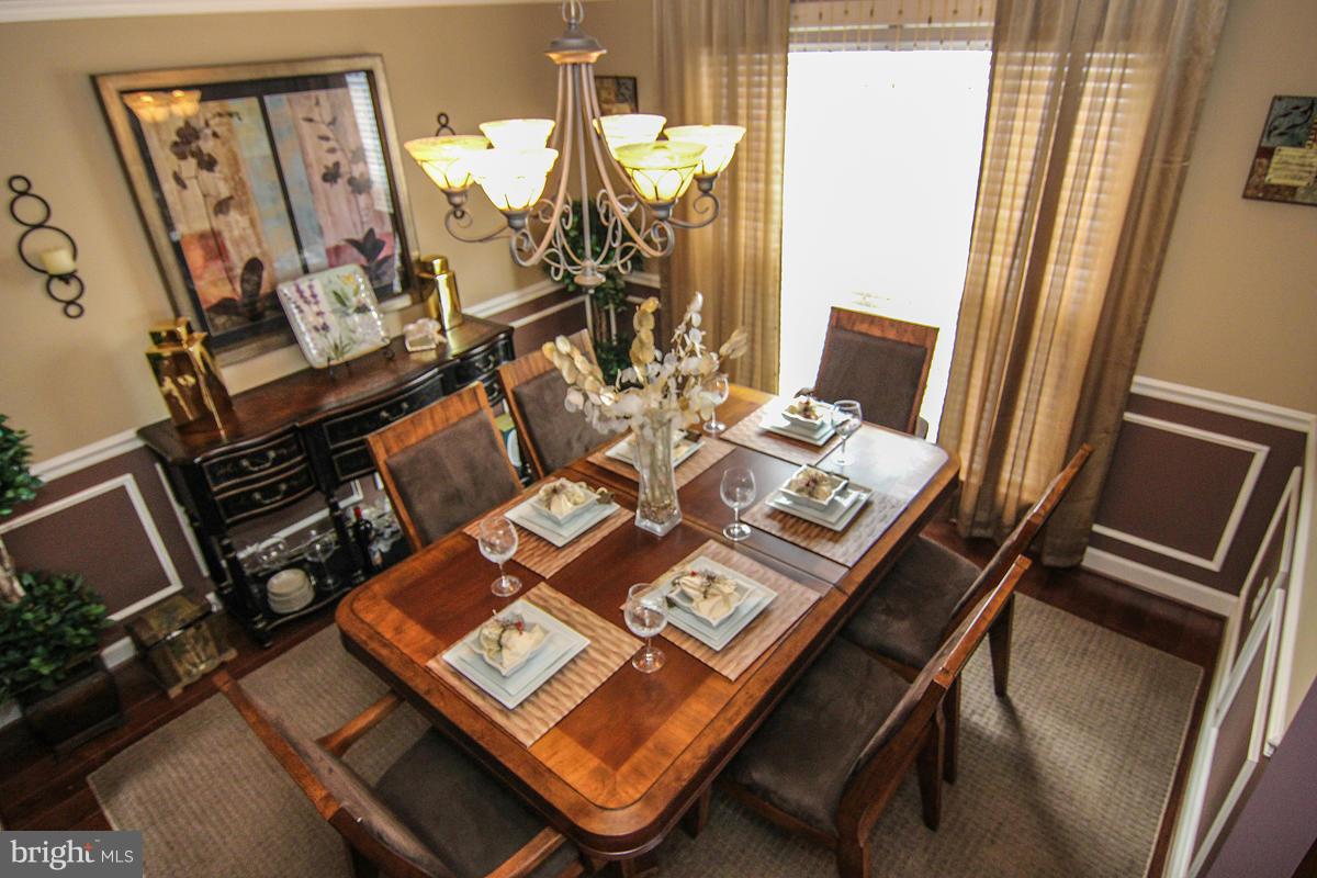 EAGLES POINTE - Residential