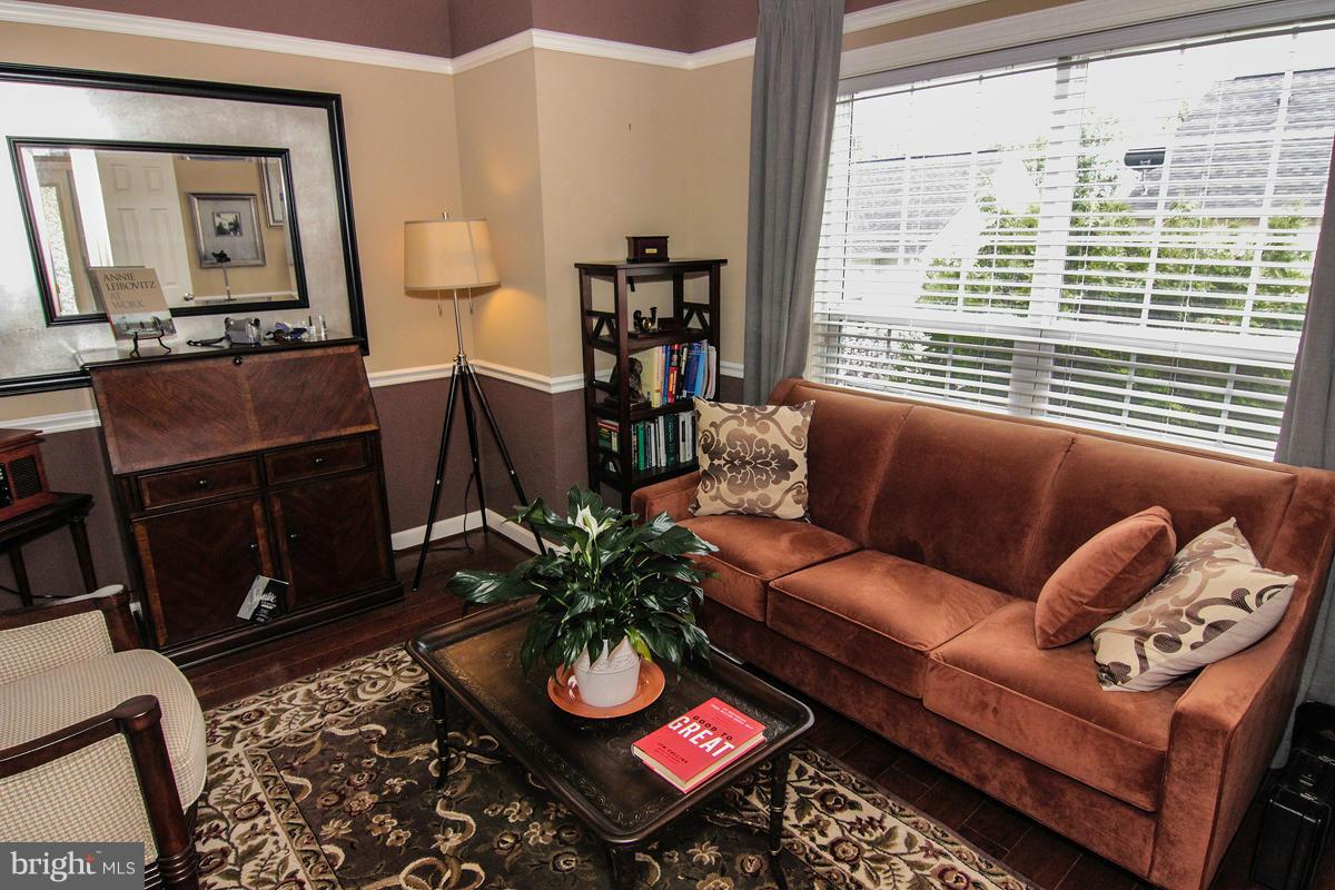 EAGLES POINTE - Residential