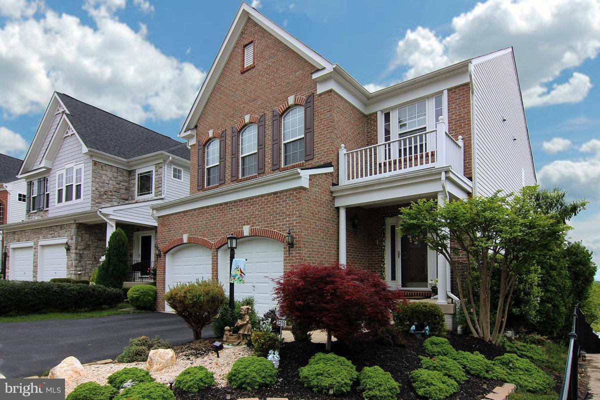 EAGLES POINTE - Residential