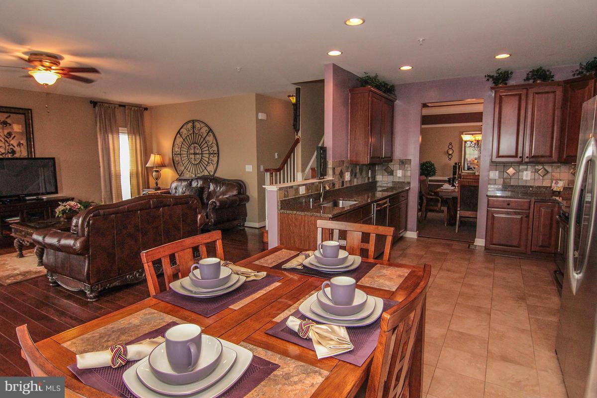 EAGLES POINTE - Residential