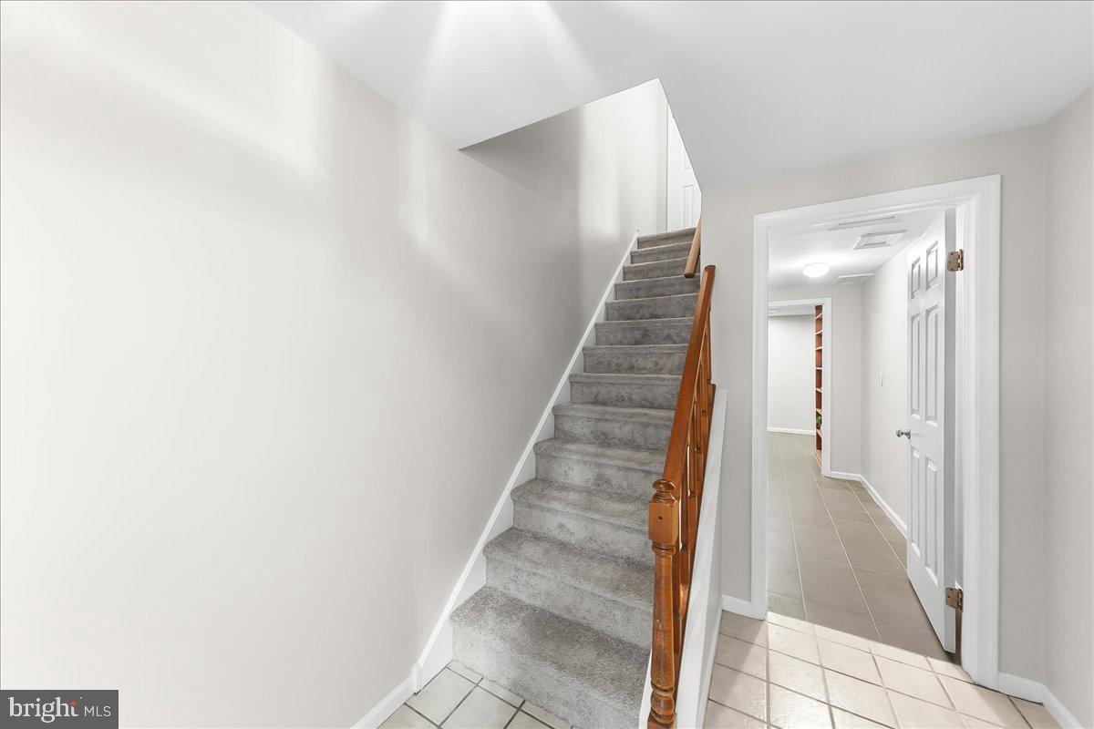 1704 N GLEN DRIVE 1704