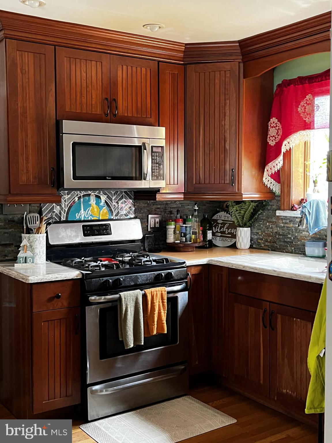 COLONIAL PARK - Residential