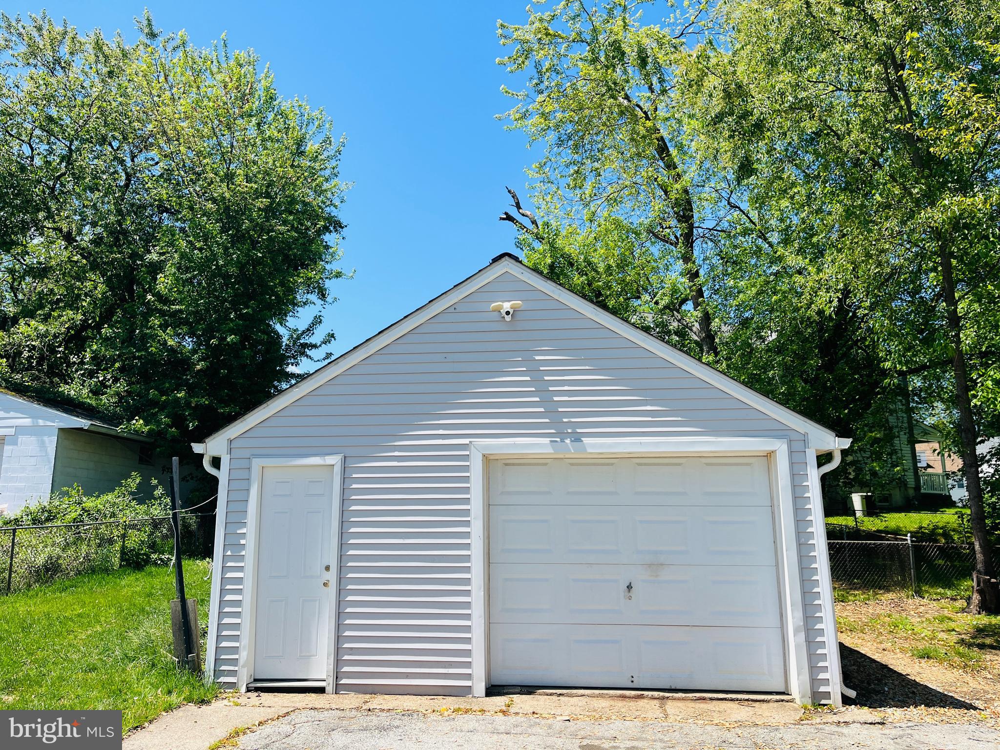 COLONIAL PARK - Residential