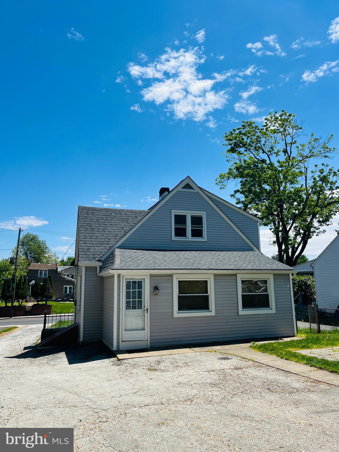 COLONIAL PARK - Residential