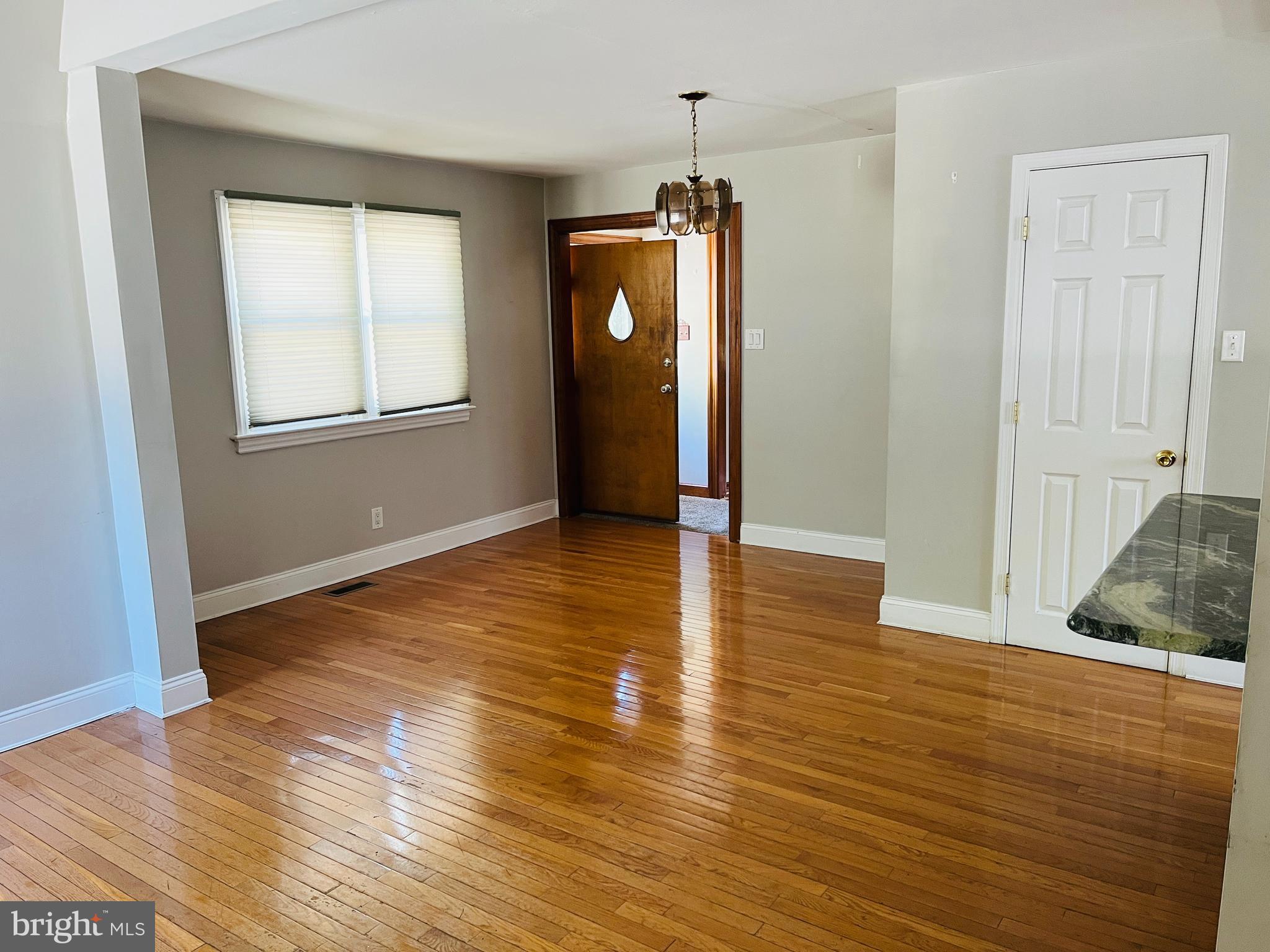 COLONIAL PARK - Residential