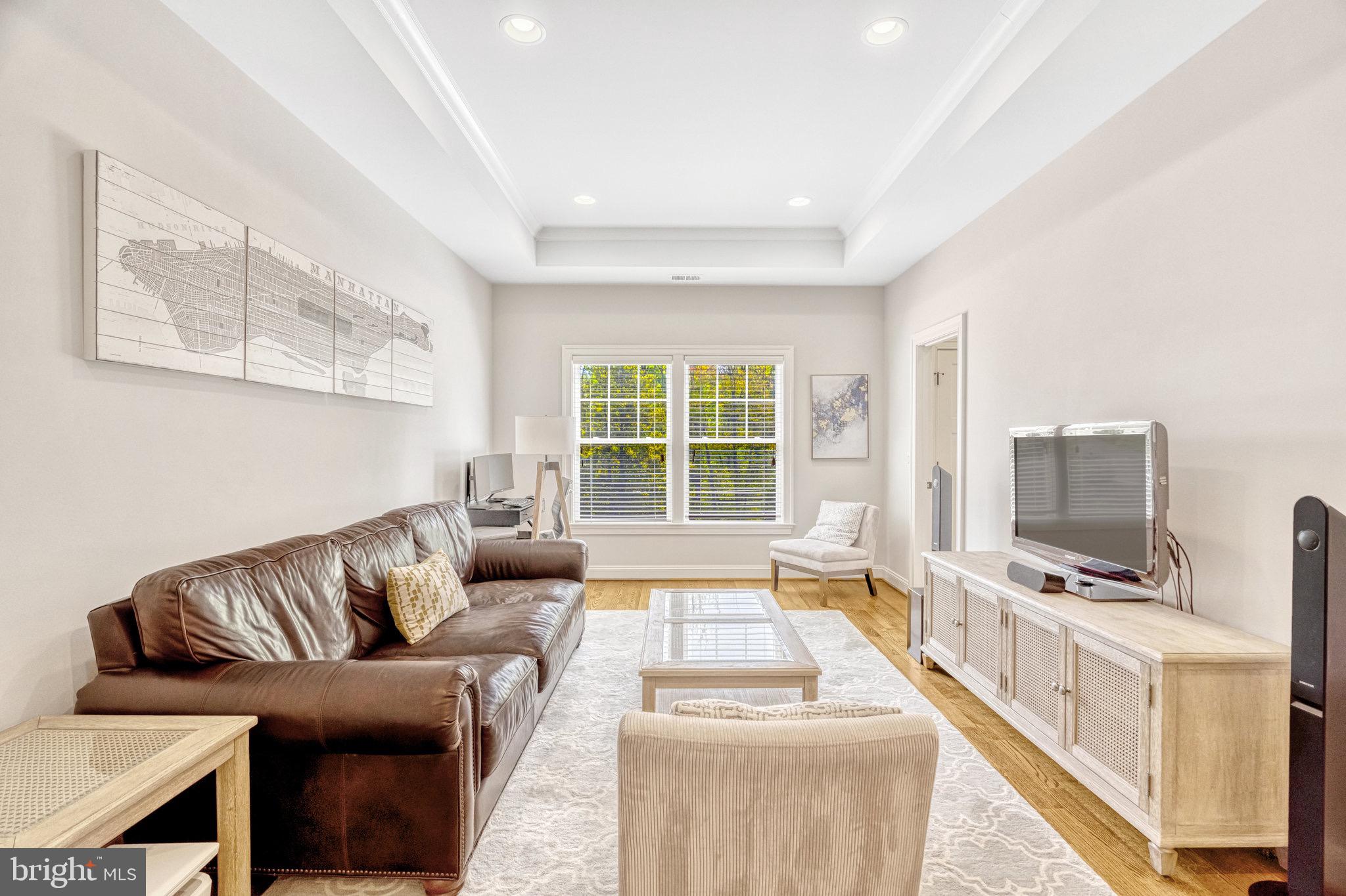 VIENNA GROVE - Residential