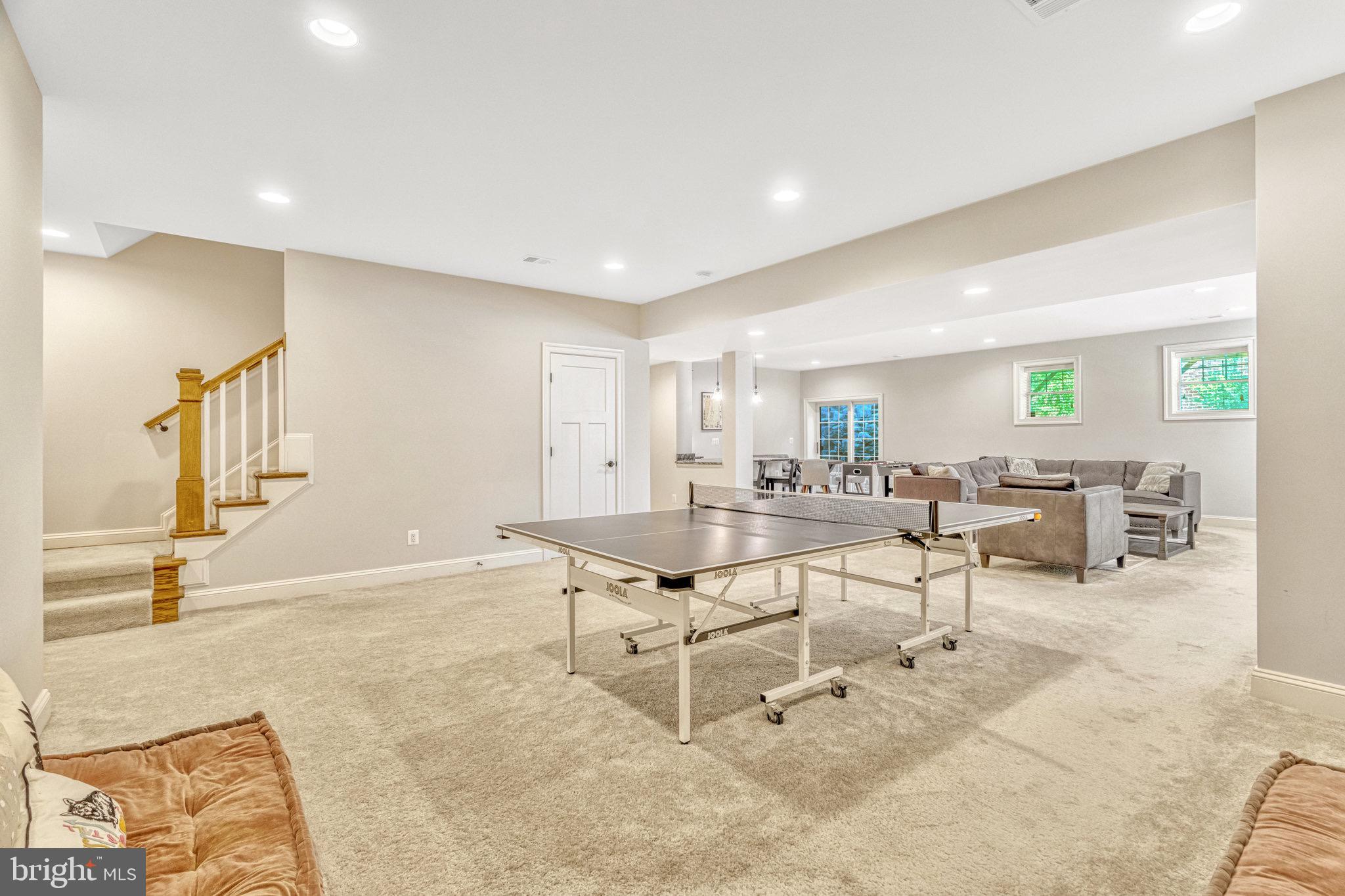 VIENNA GROVE - Residential