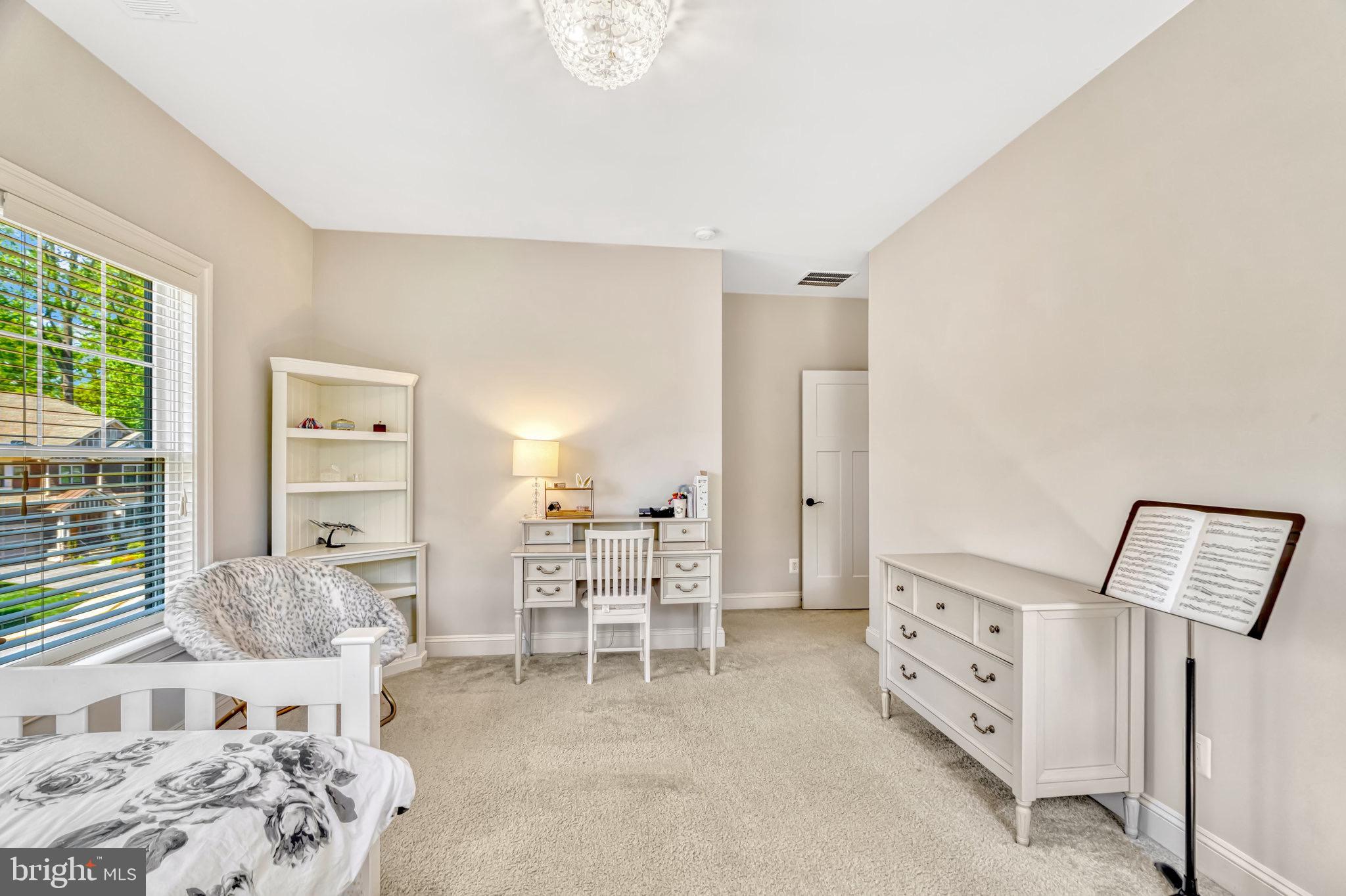 VIENNA GROVE - Residential