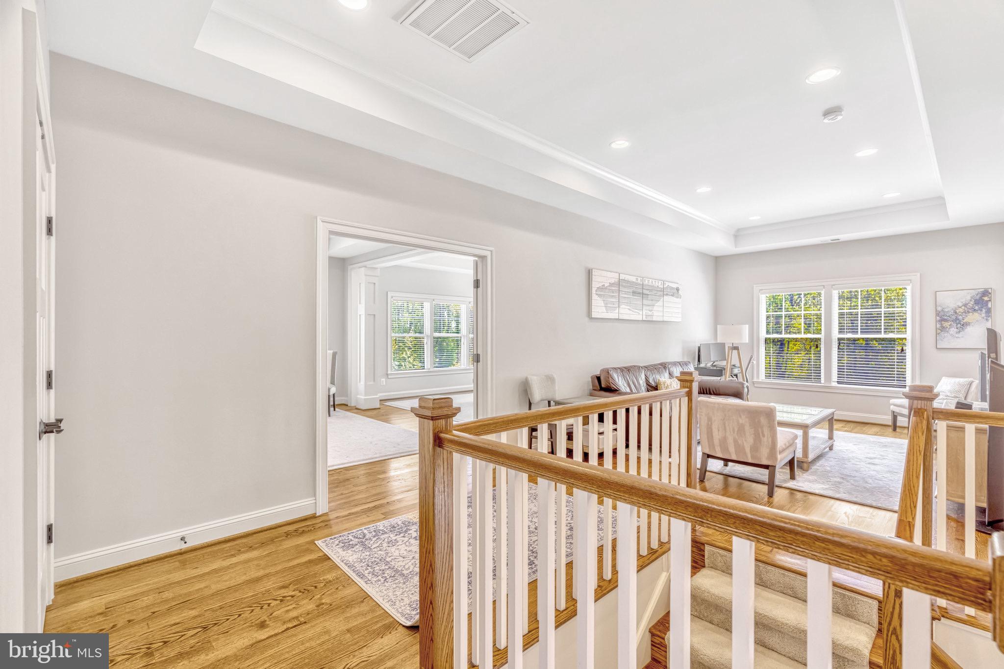 VIENNA GROVE - Residential