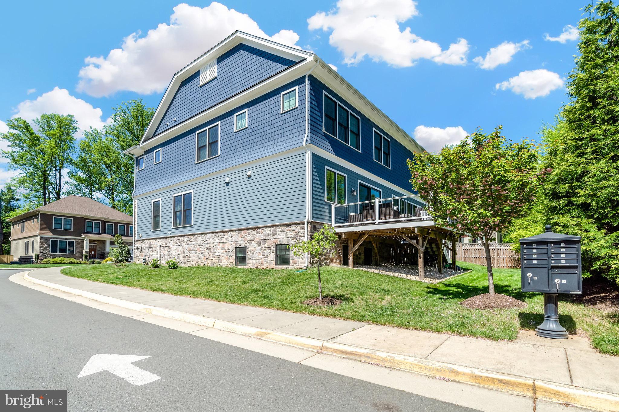 VIENNA GROVE - Residential