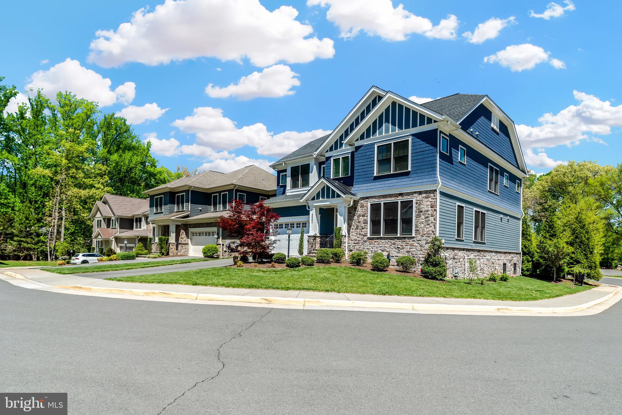 VIENNA GROVE - Residential