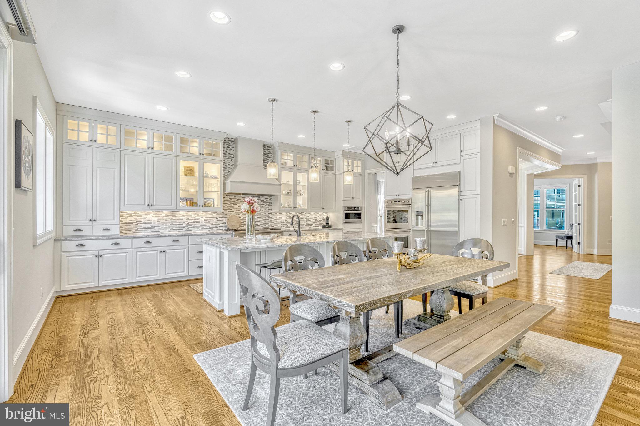 VIENNA GROVE - Residential