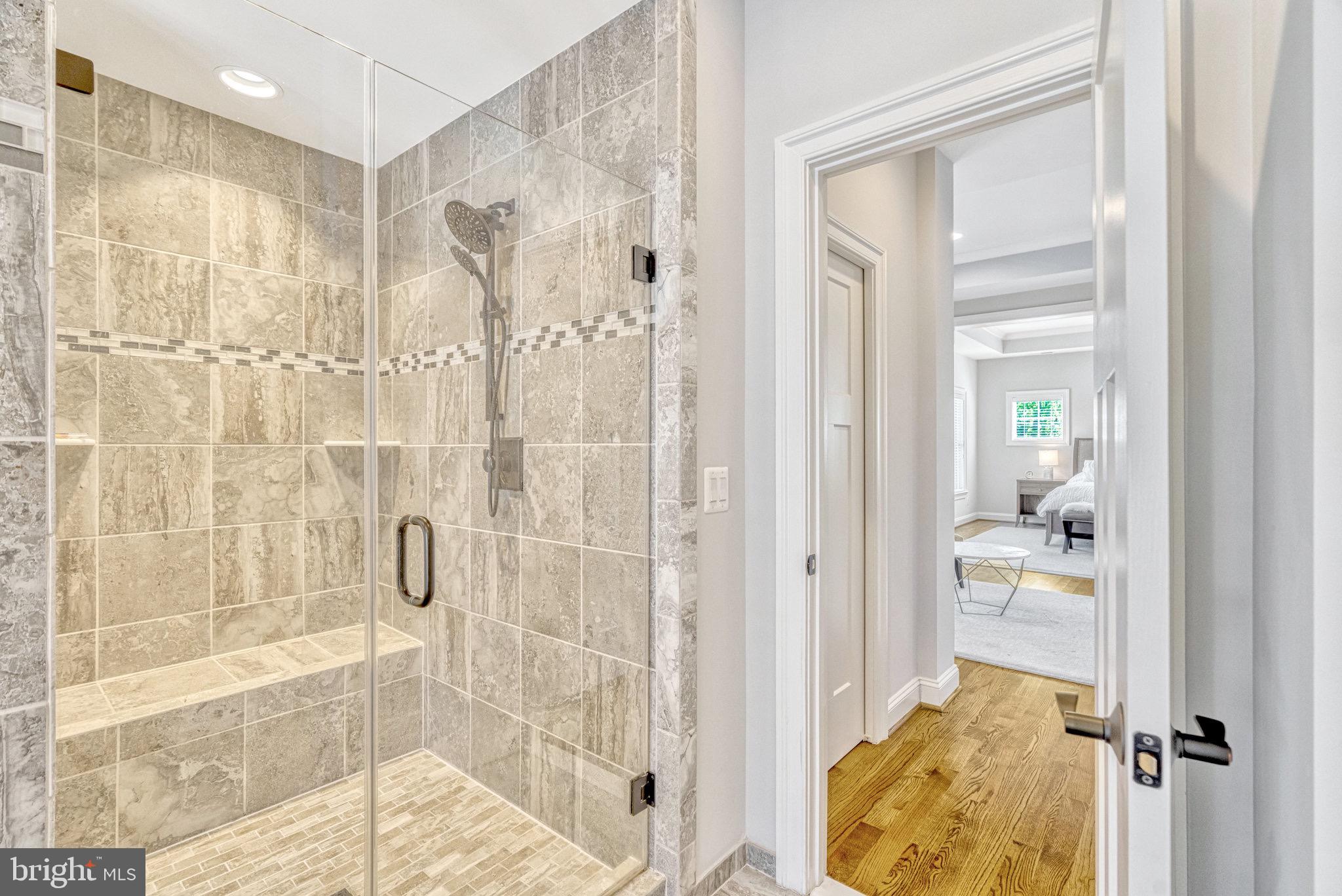 VIENNA GROVE - Residential