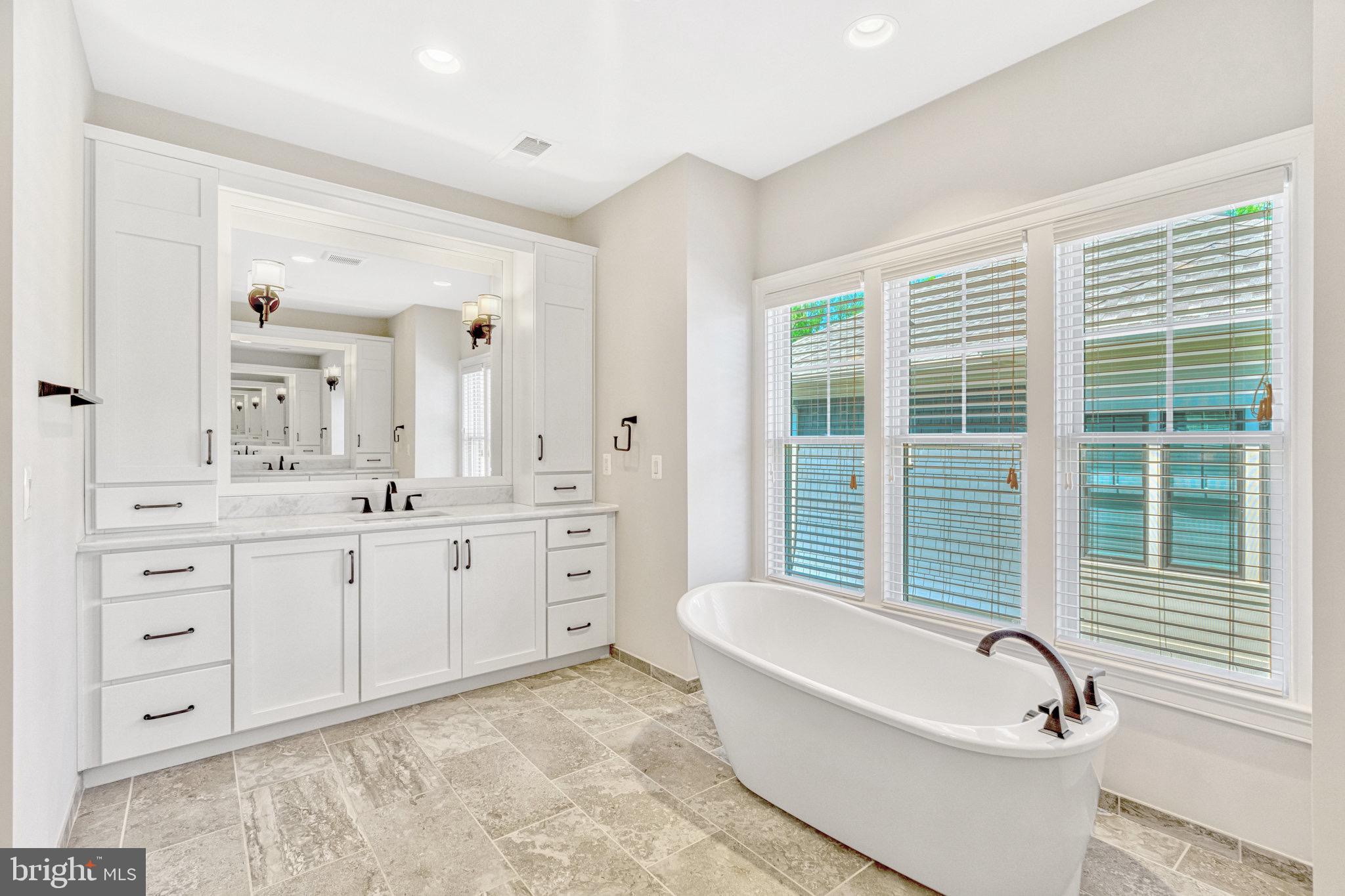 VIENNA GROVE - Residential