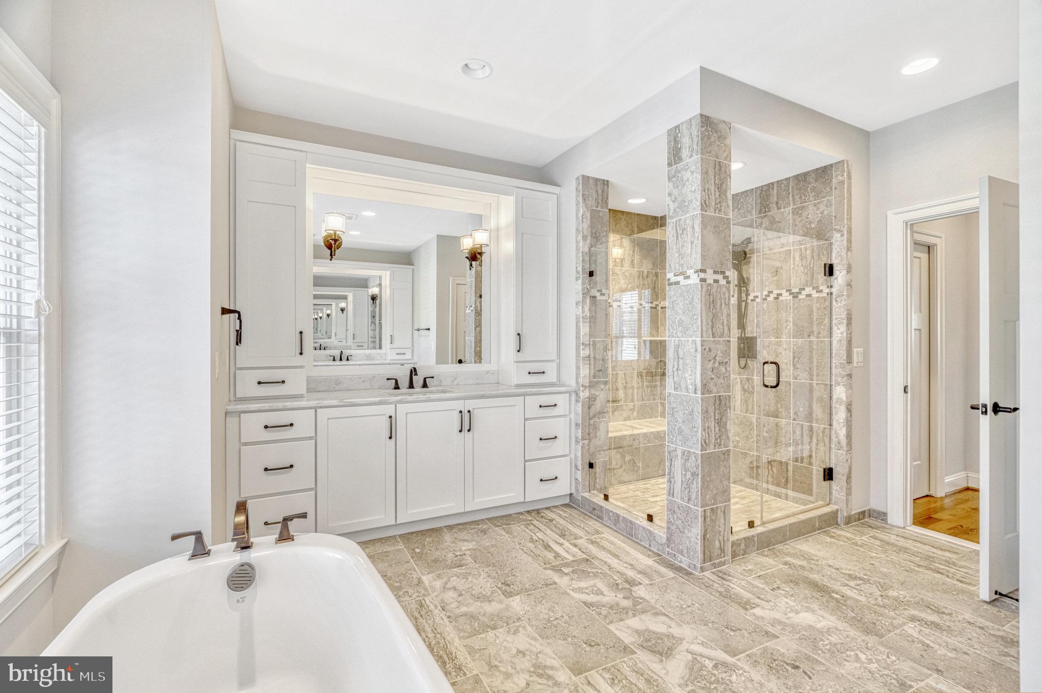 VIENNA GROVE - Residential