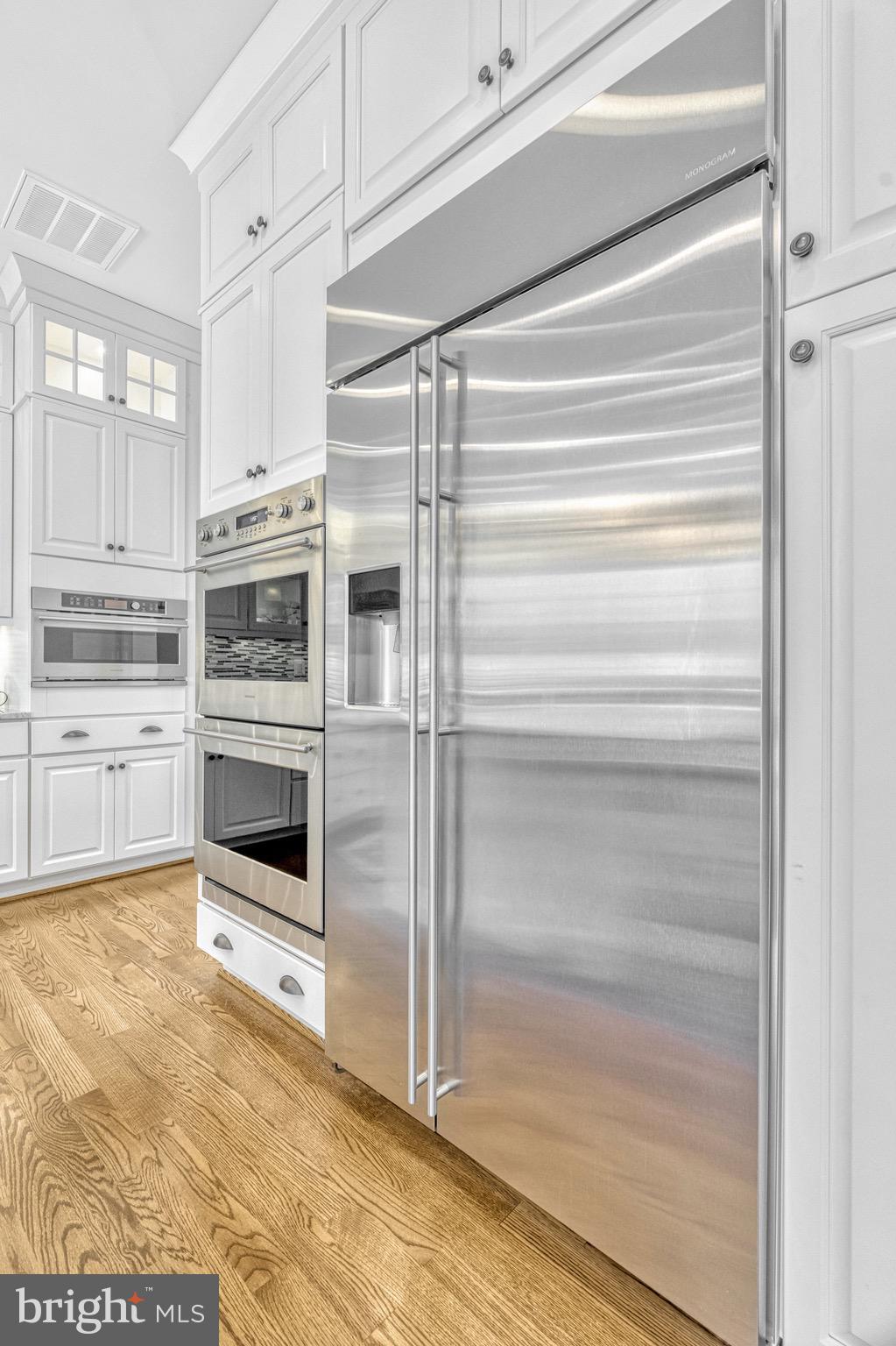 VIENNA GROVE - Residential