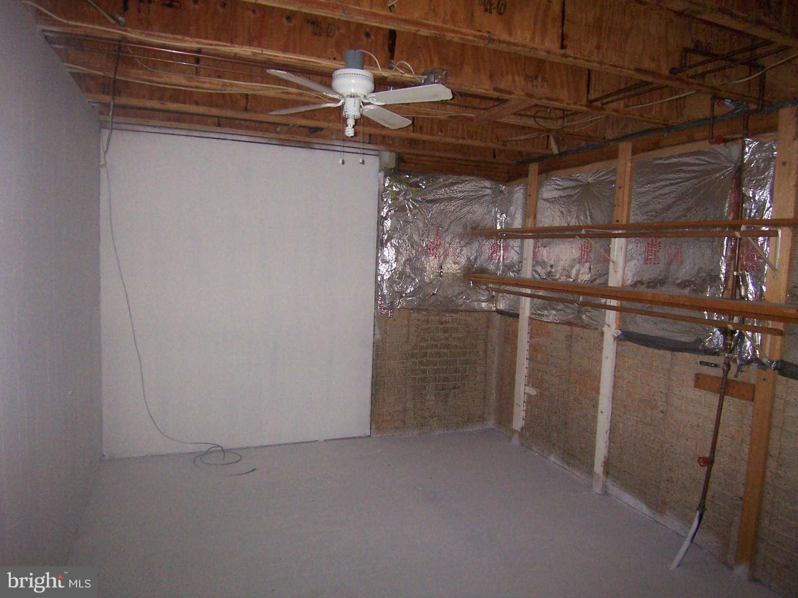 OAK SPRINGS - Residential