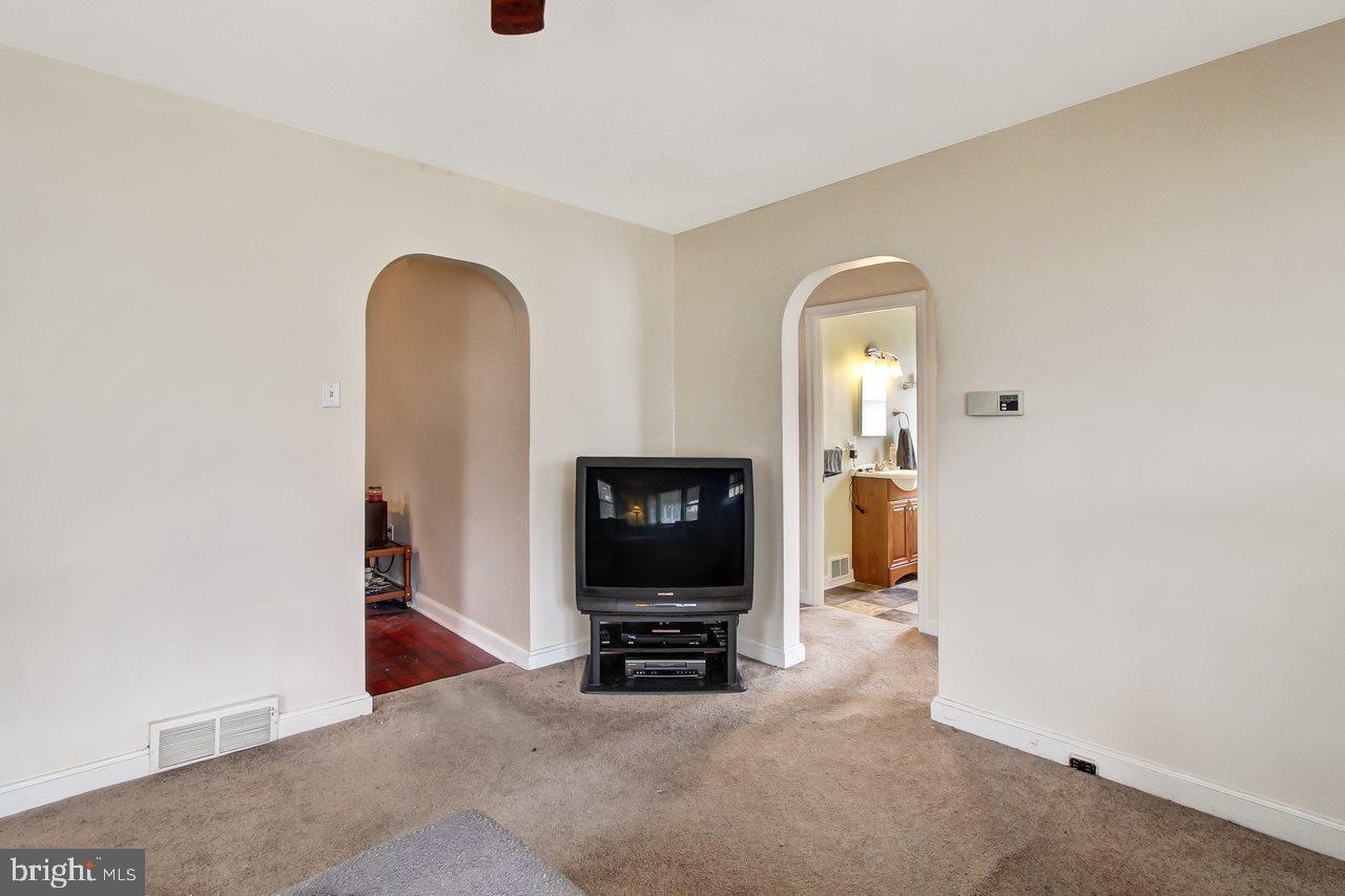 EAST YORK - Residential