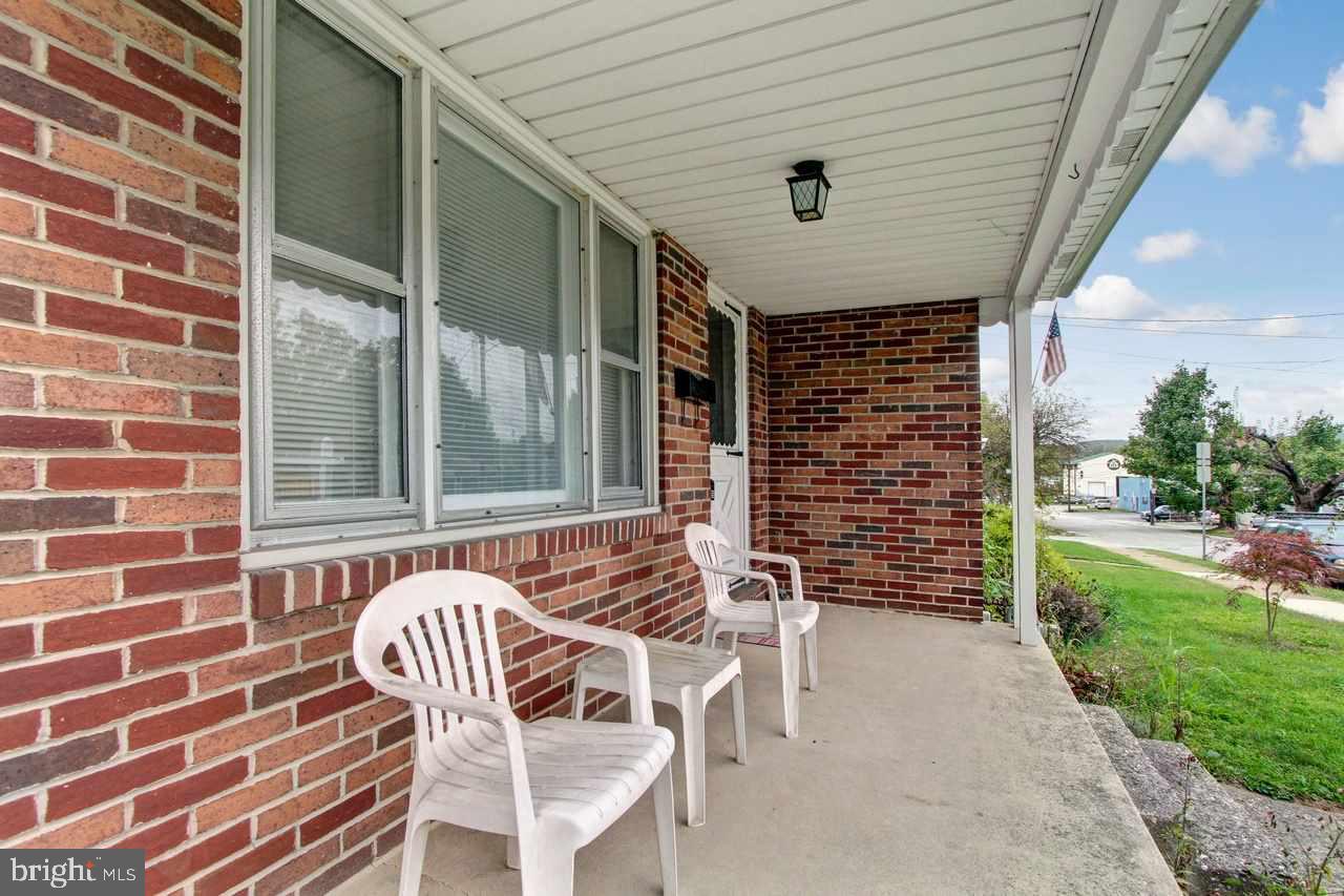 EAST YORK - Residential