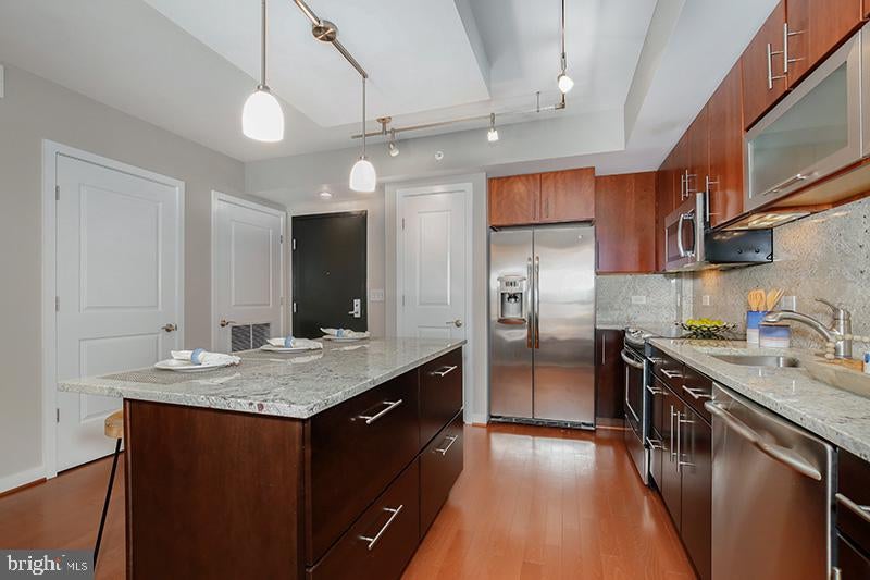 1025 1ST STREET SE 1102