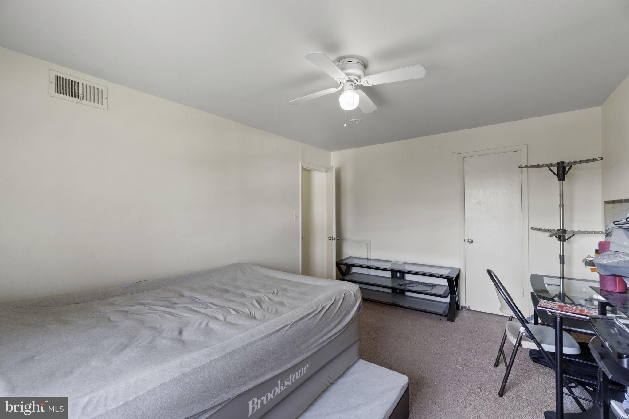 MARLOW TOWERS CONDOMINIUMS - Residential