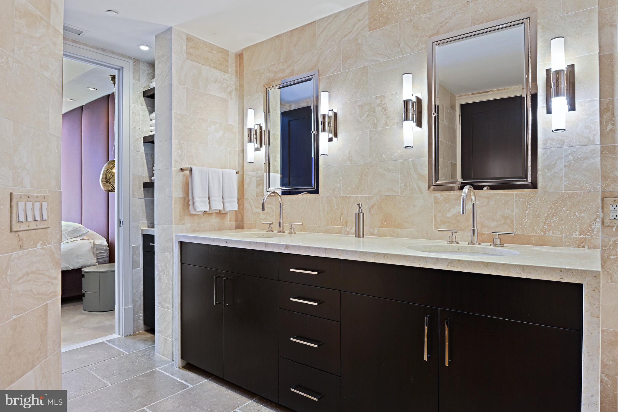 RESTON TOWN CENTER - Residential