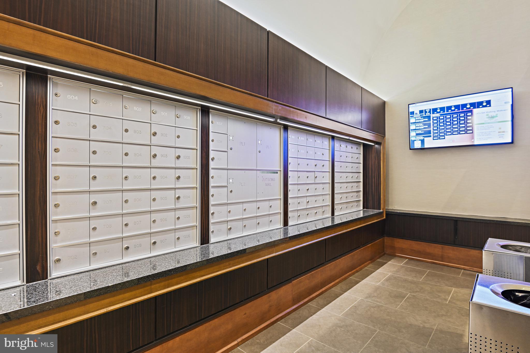 RESTON TOWN CENTER - Residential