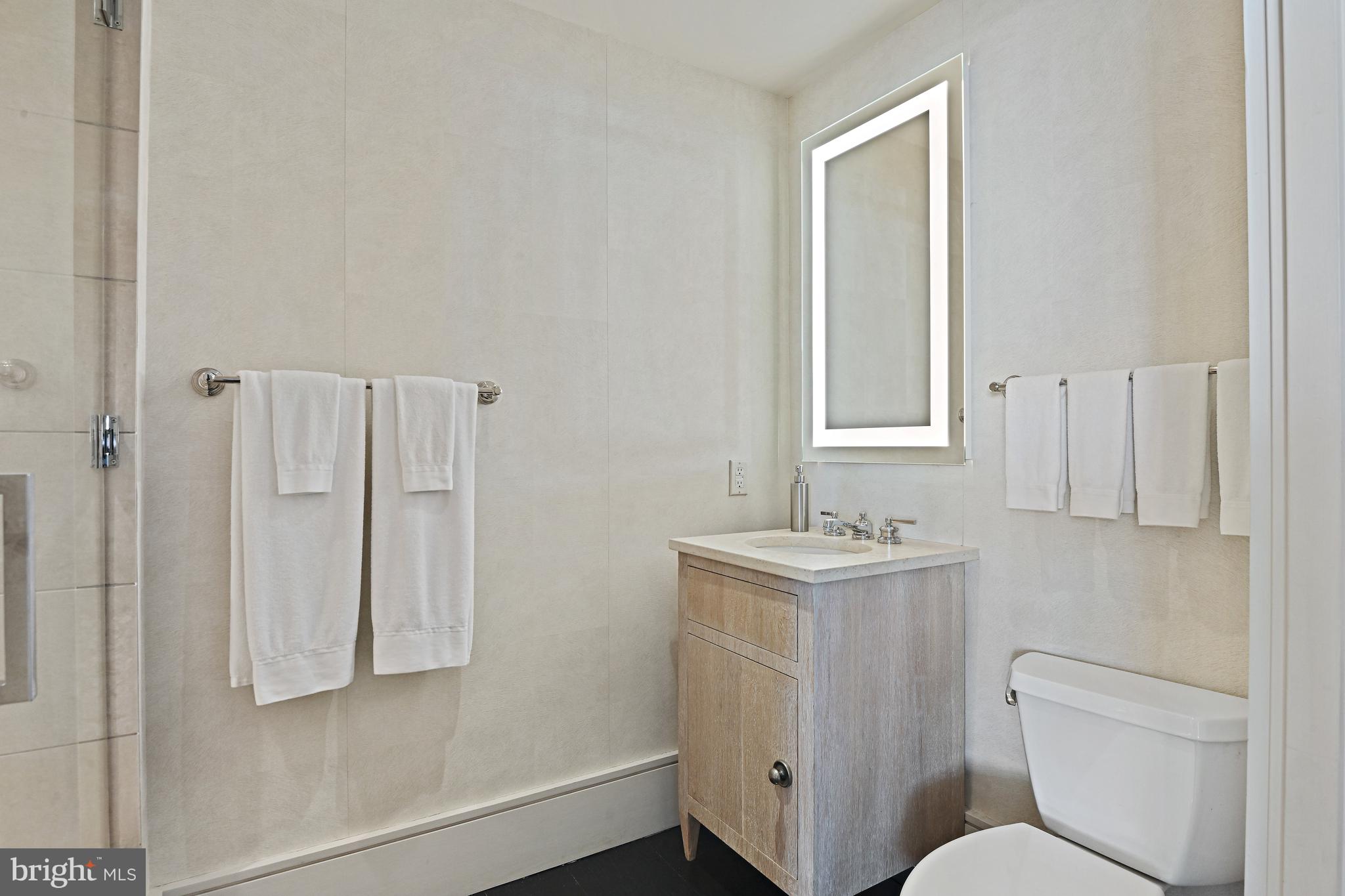 RESTON TOWN CENTER - Residential