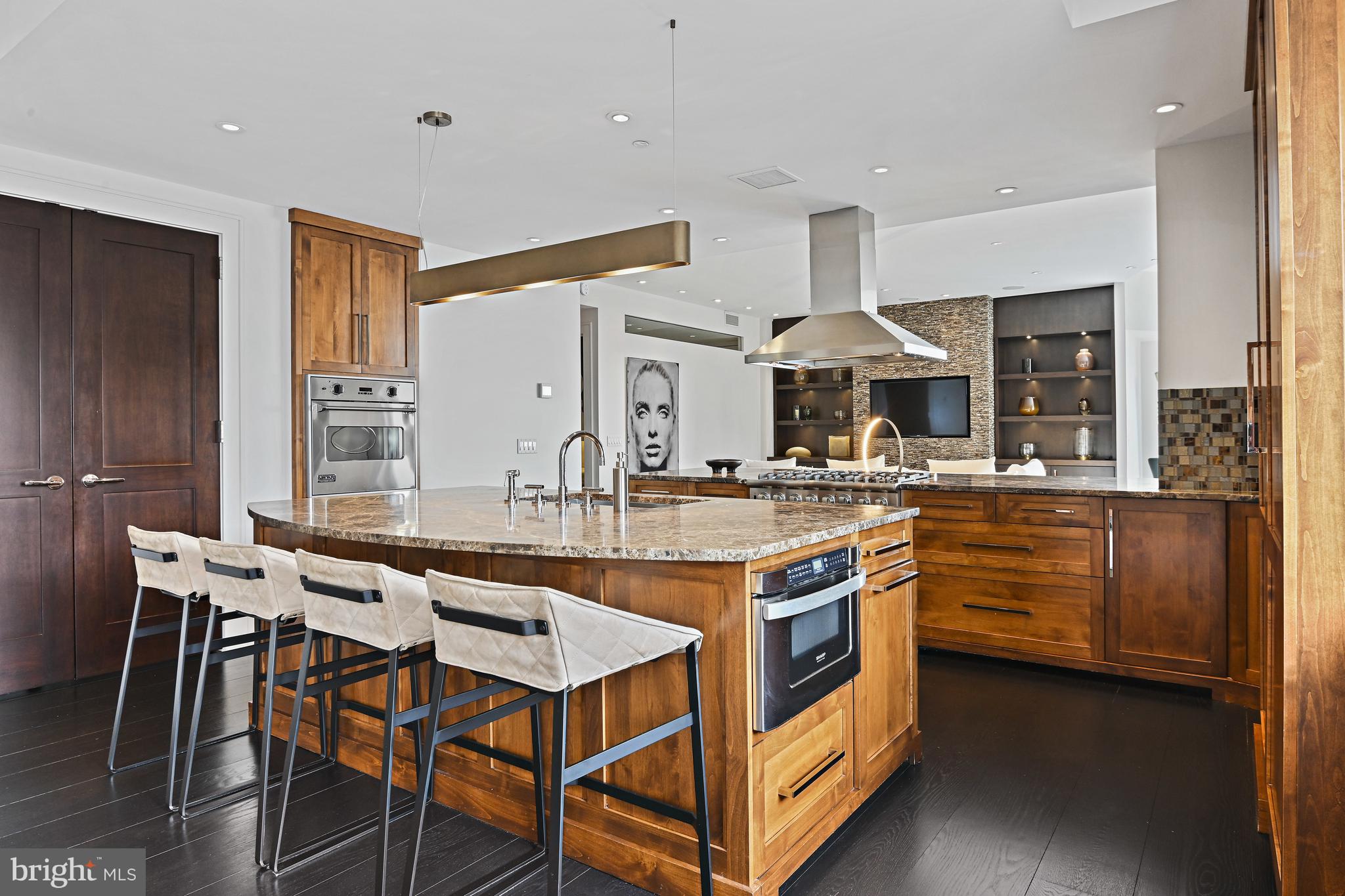 RESTON TOWN CENTER - Residential