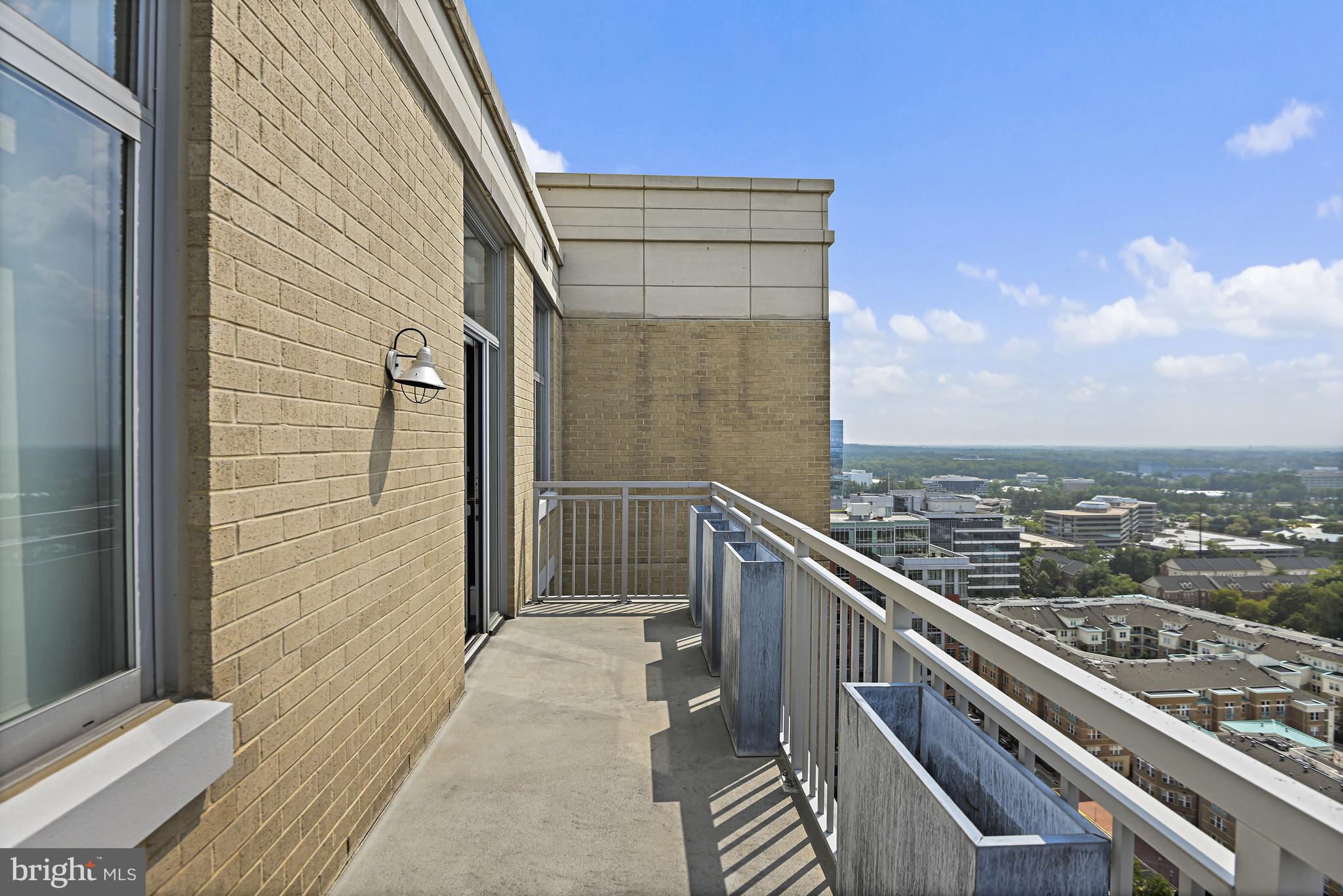 RESTON TOWN CENTER - Residential