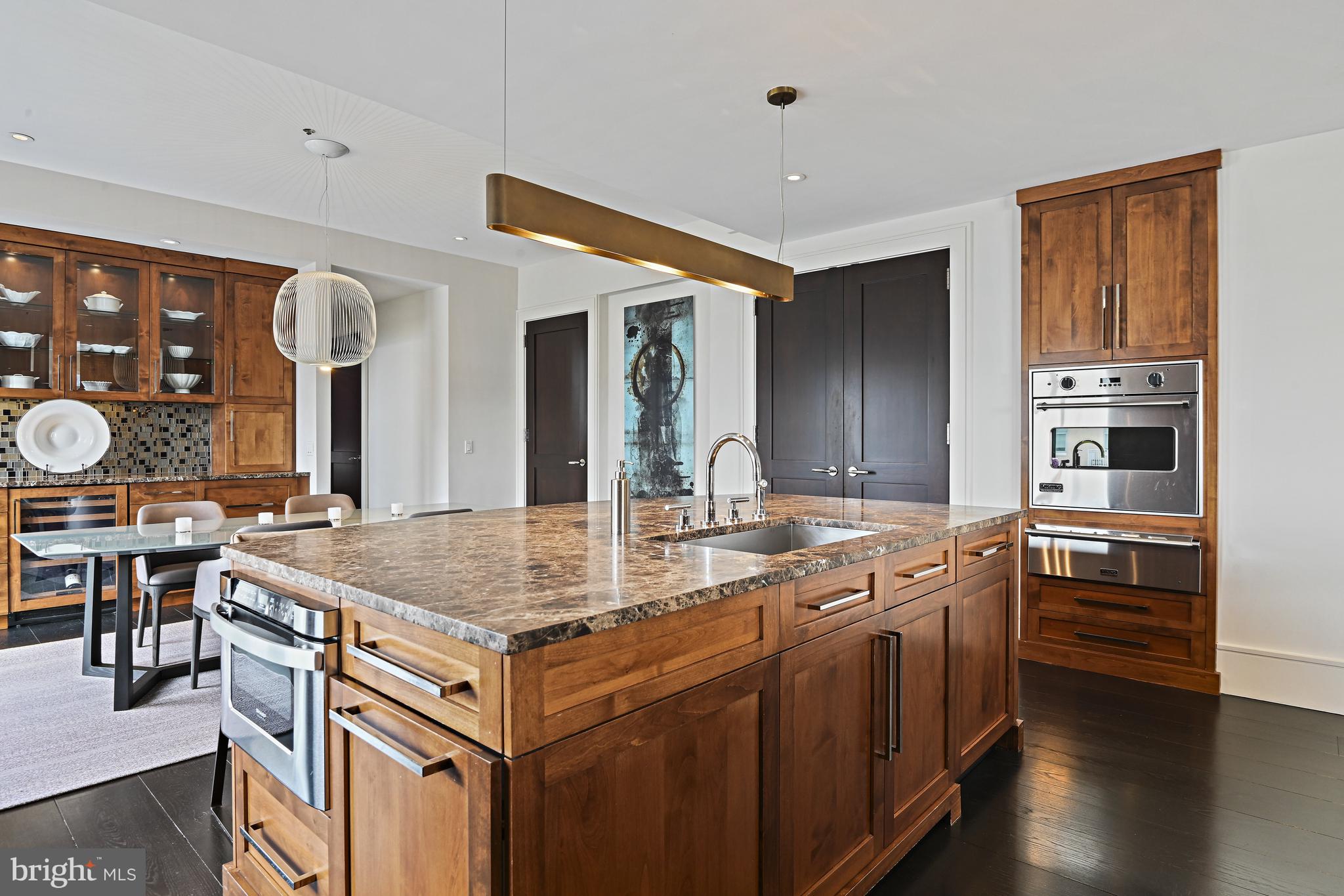 RESTON TOWN CENTER - Residential