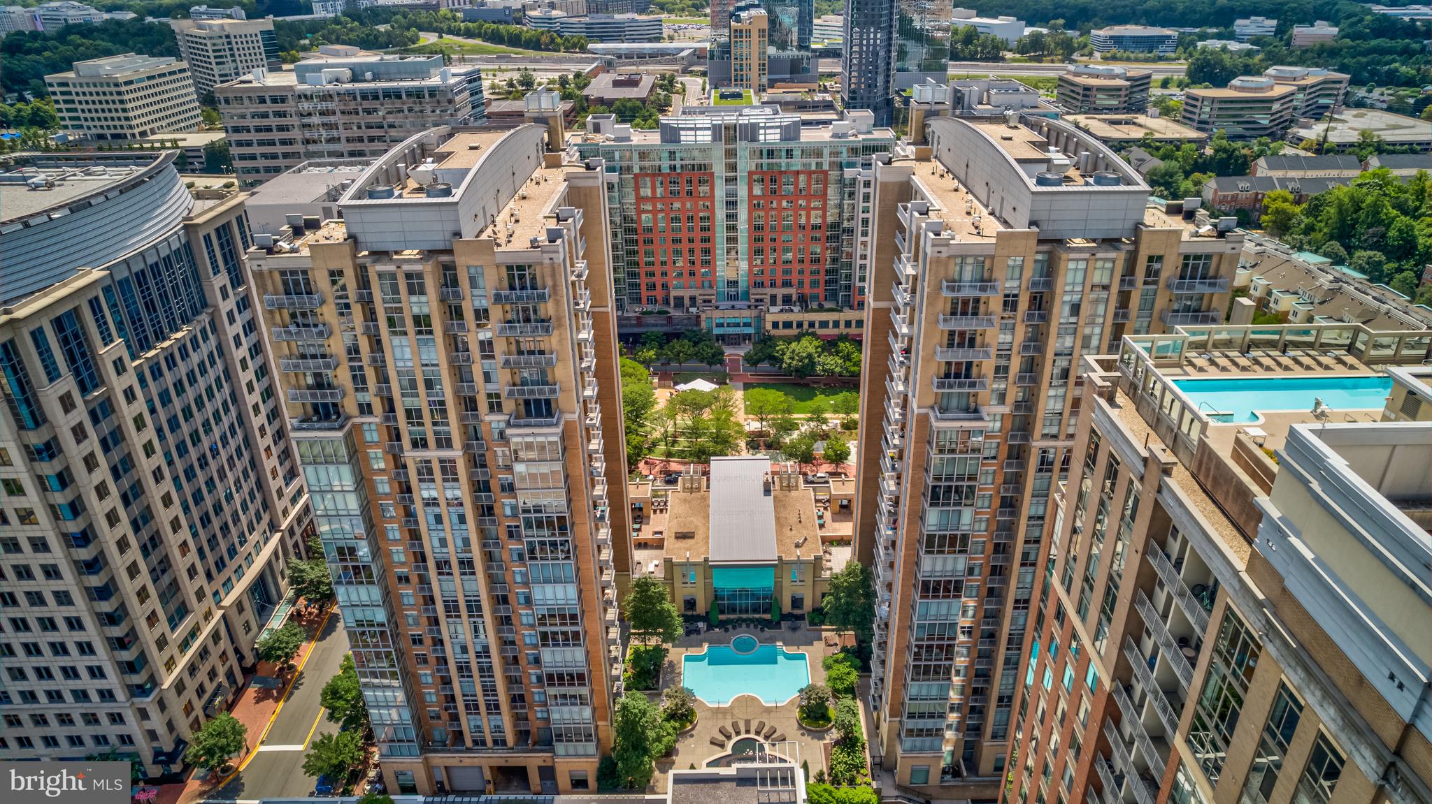 RESTON TOWN CENTER - Residential