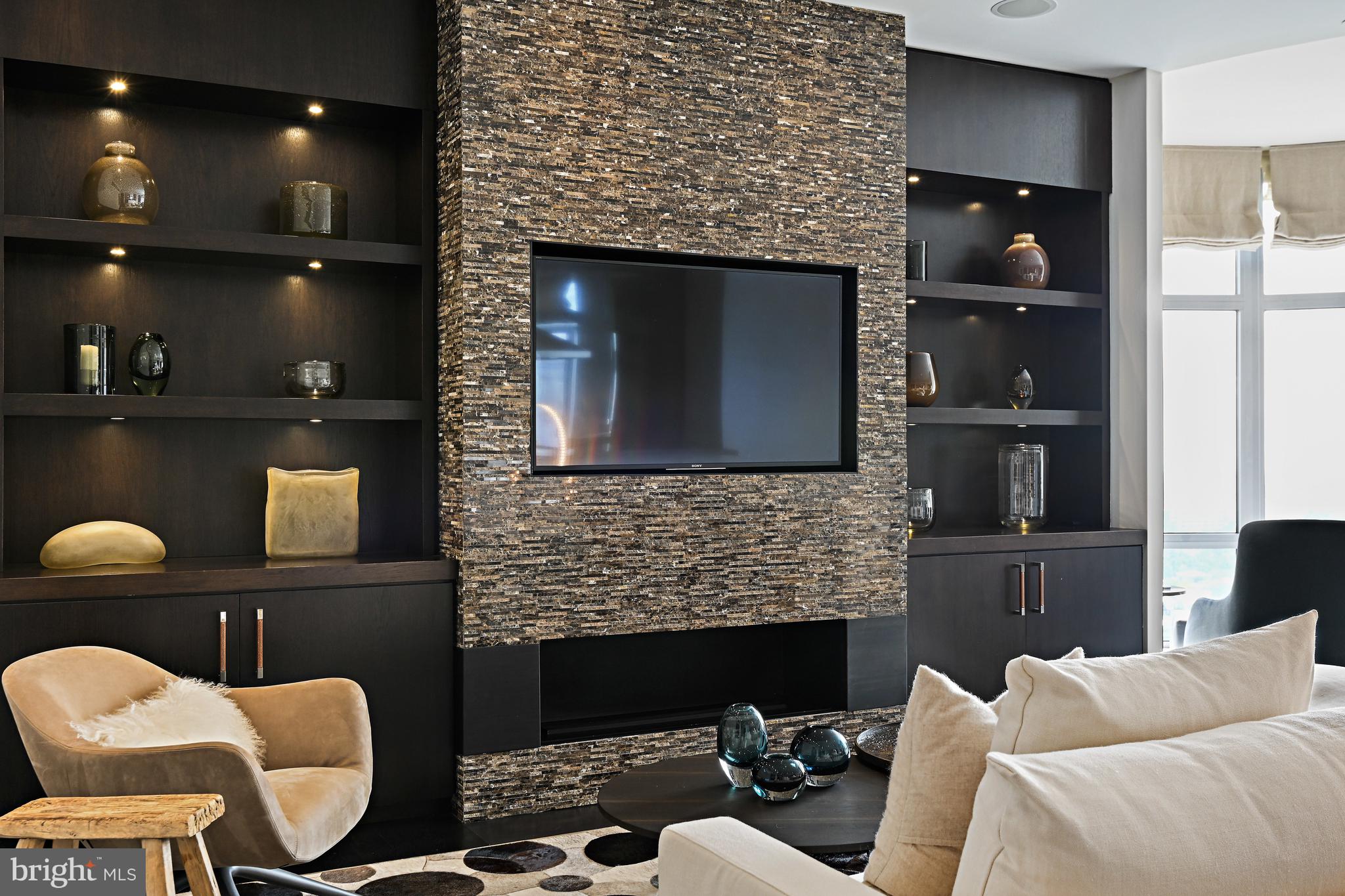 RESTON TOWN CENTER - Residential