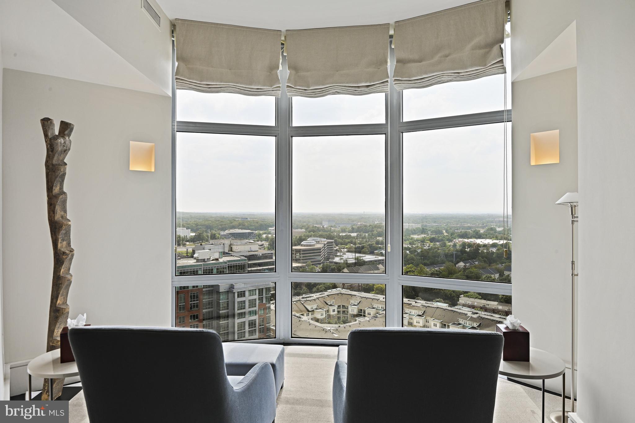 RESTON TOWN CENTER - Residential