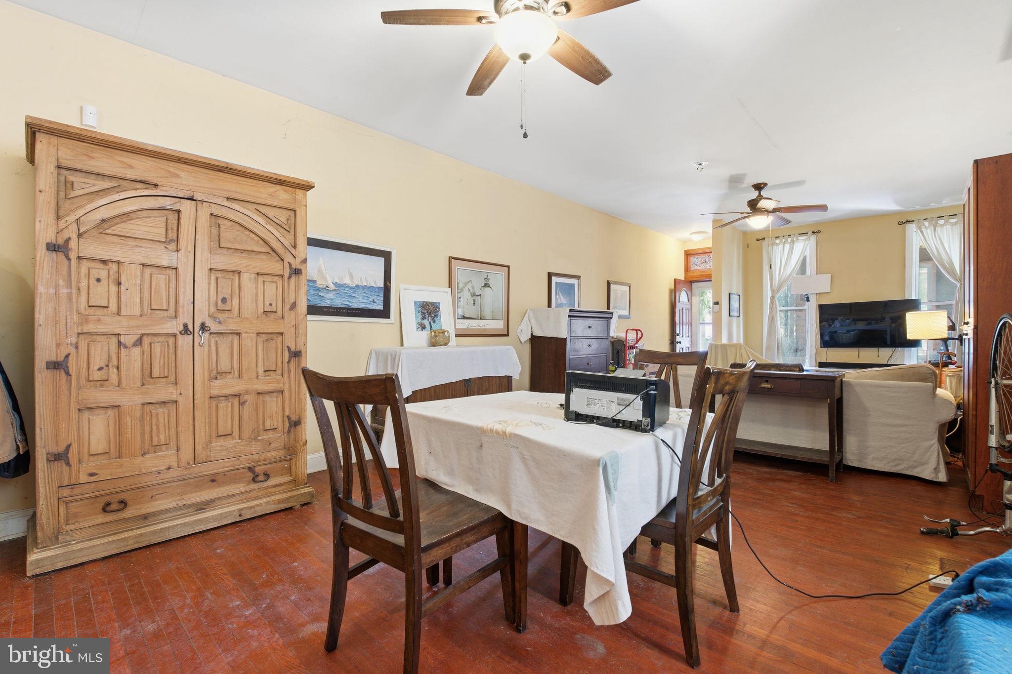 ROSEMONT - Residential