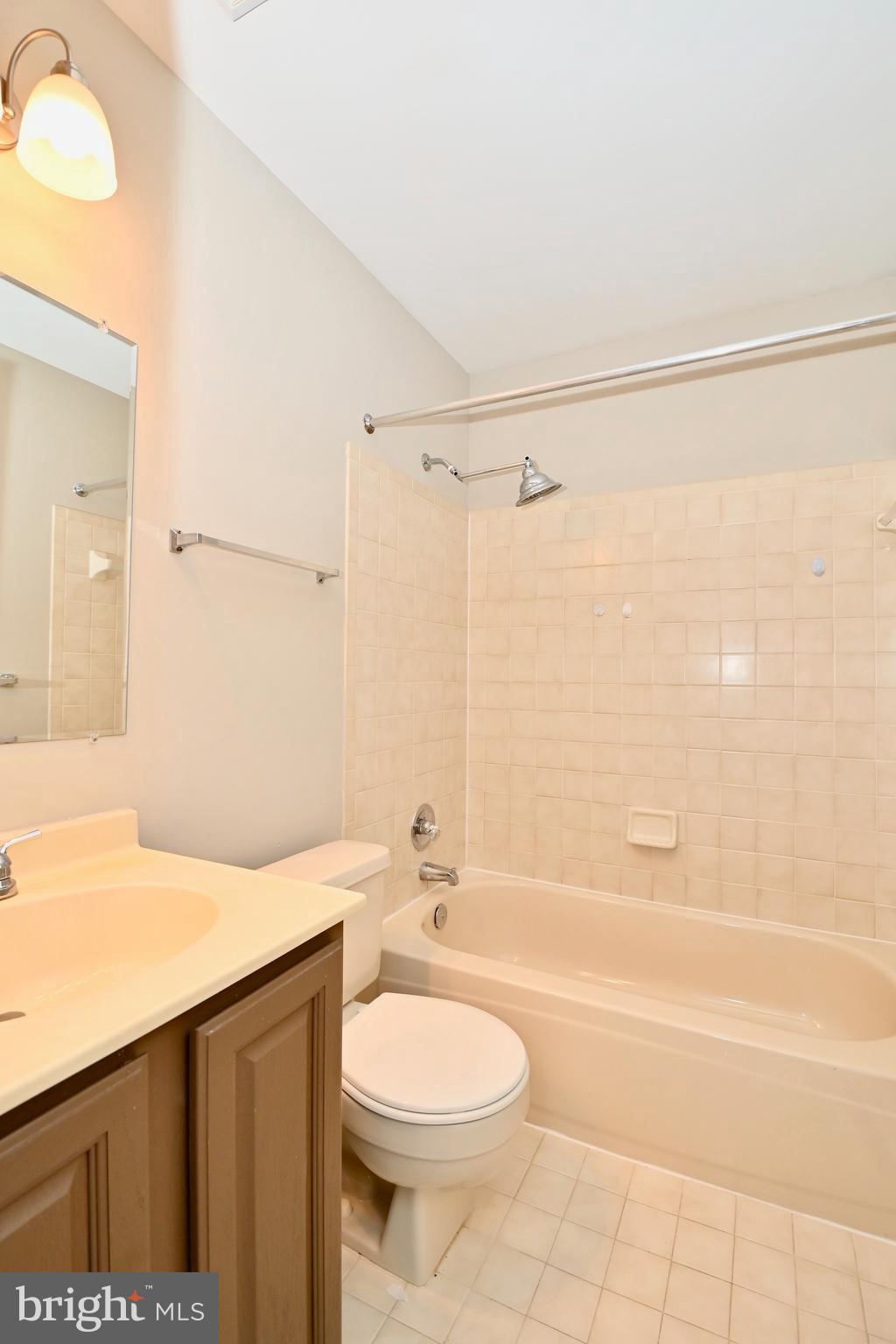 MILLWOOD ESTATES - Residential Lease