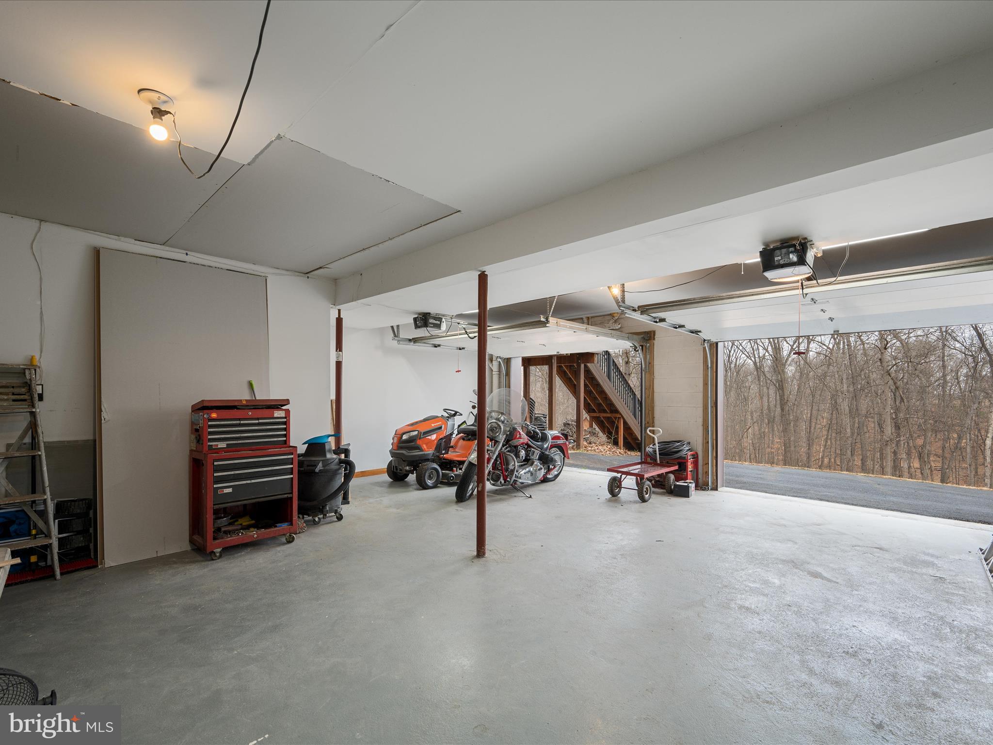 KINGSBROOKE ON THE POTOMAC - Residential