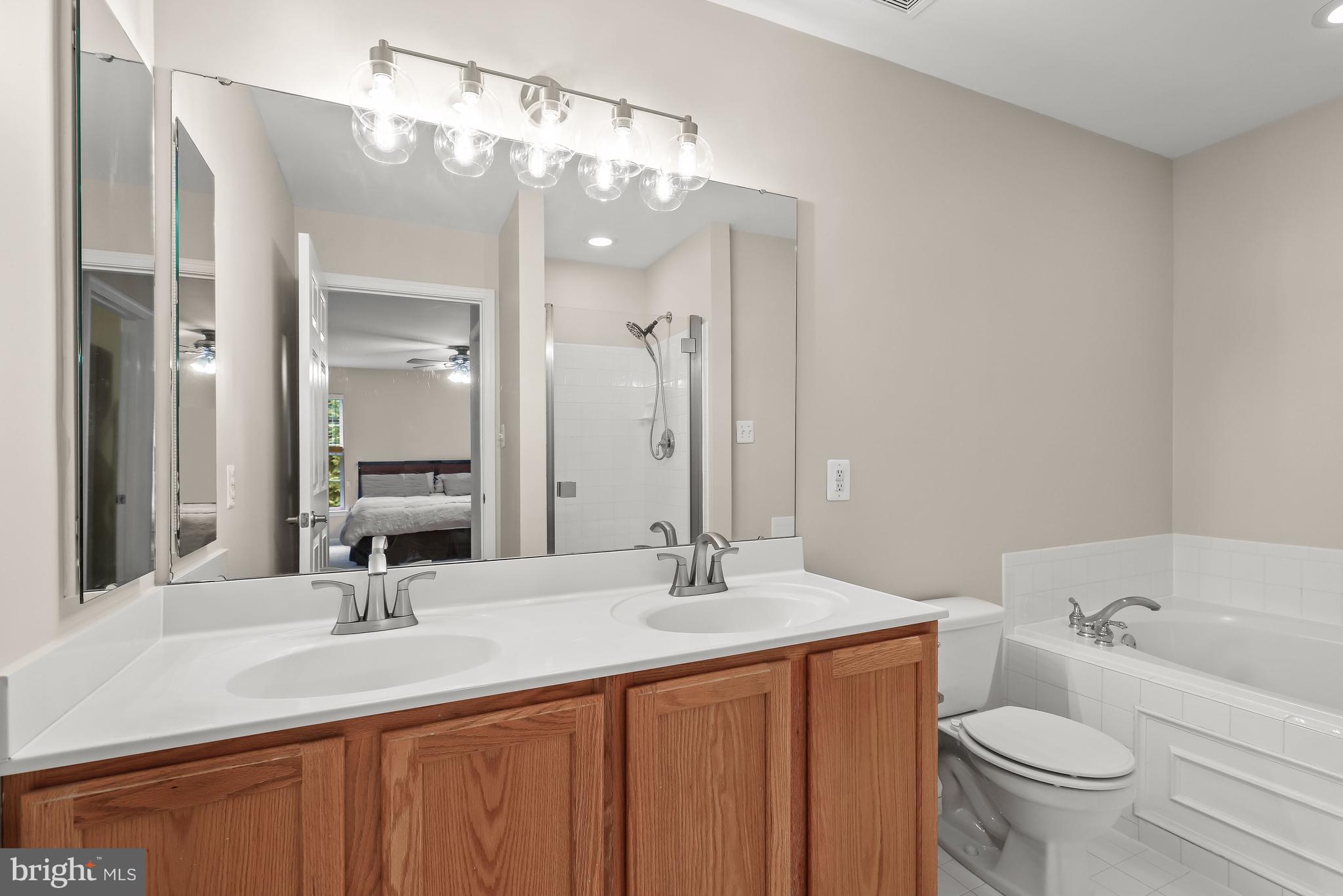 QUINCE ORCHARD PARK - Residential