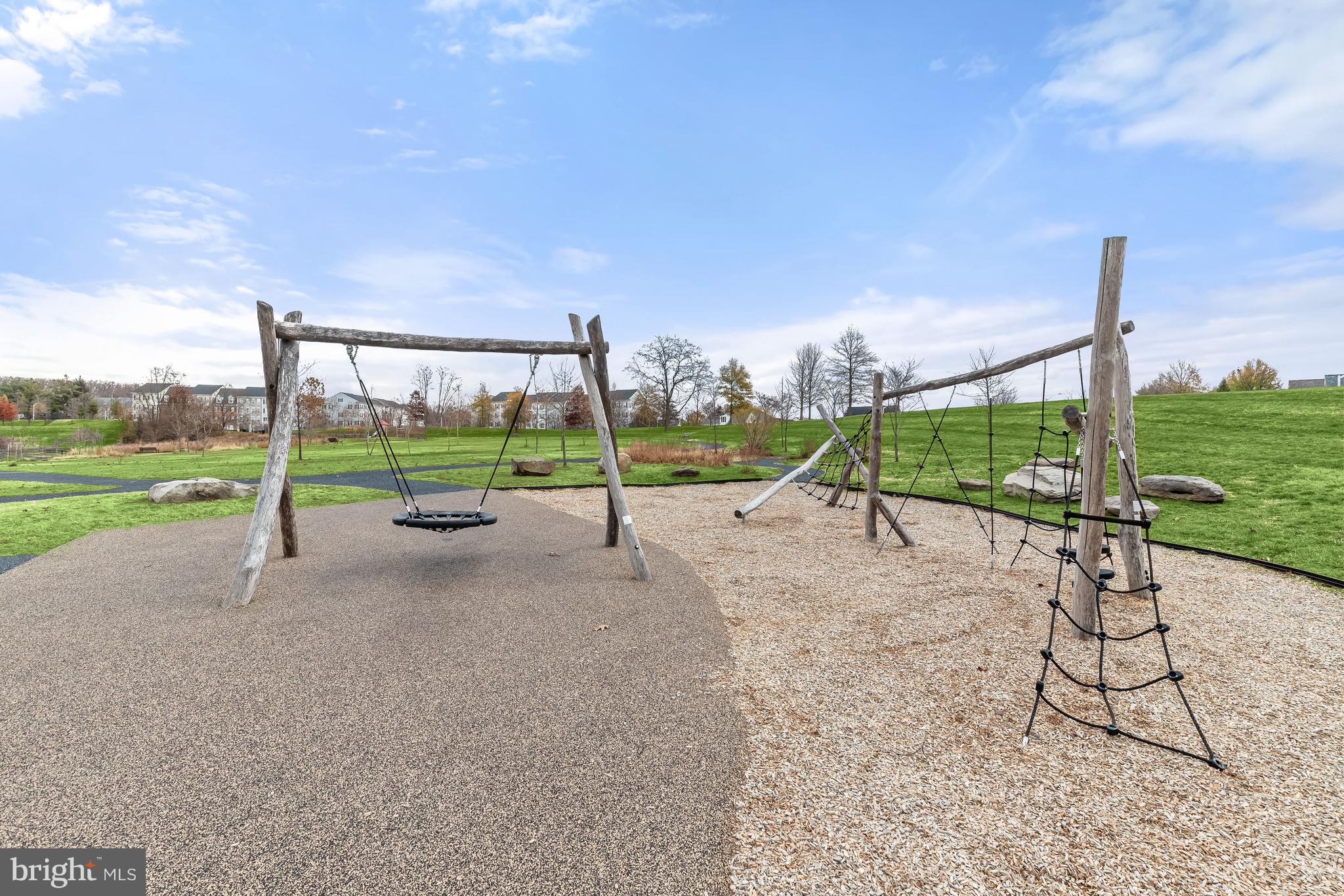 QUINCE ORCHARD PARK - Residential