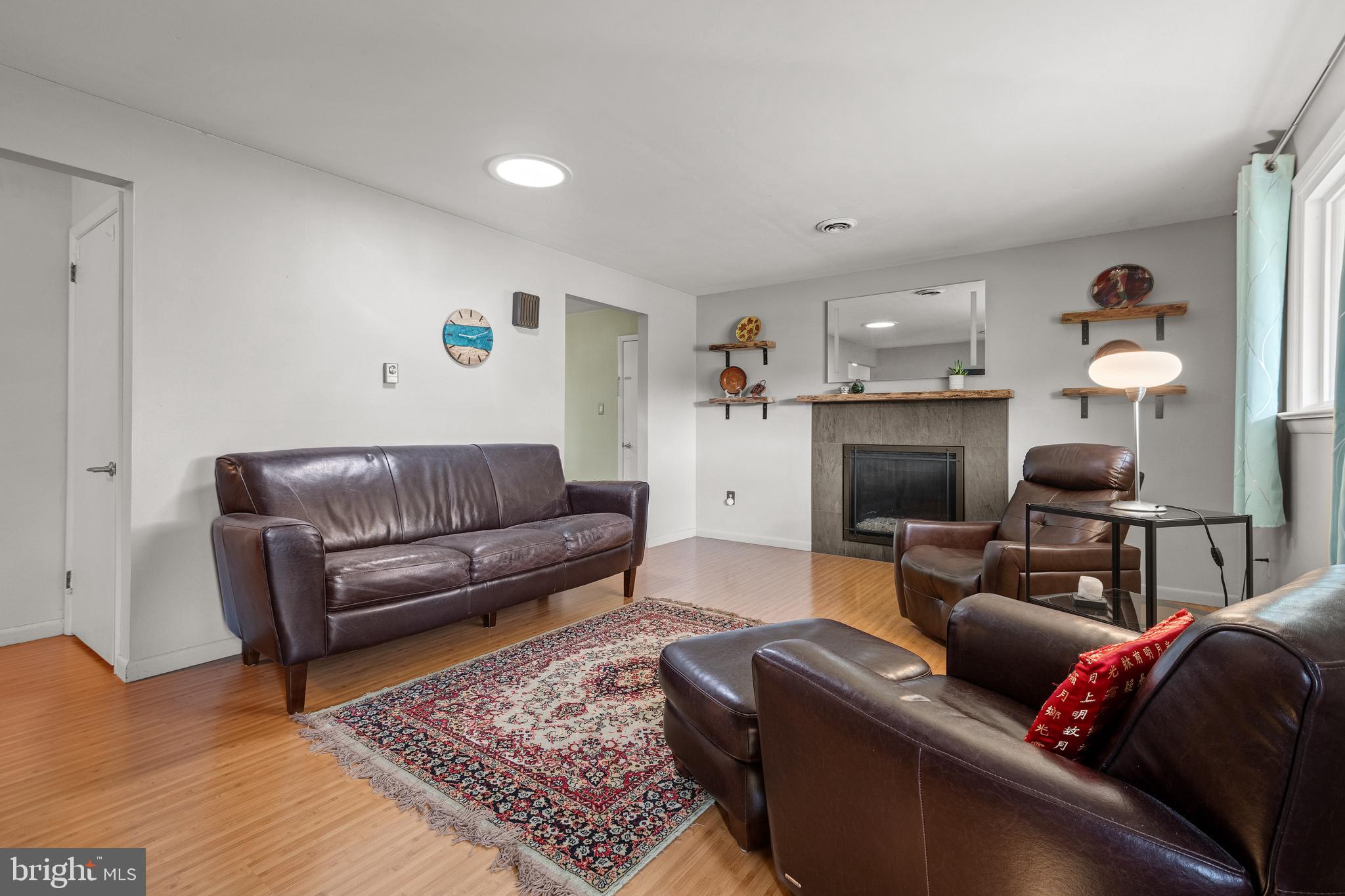 18 OAKLAWN BOULEVARD