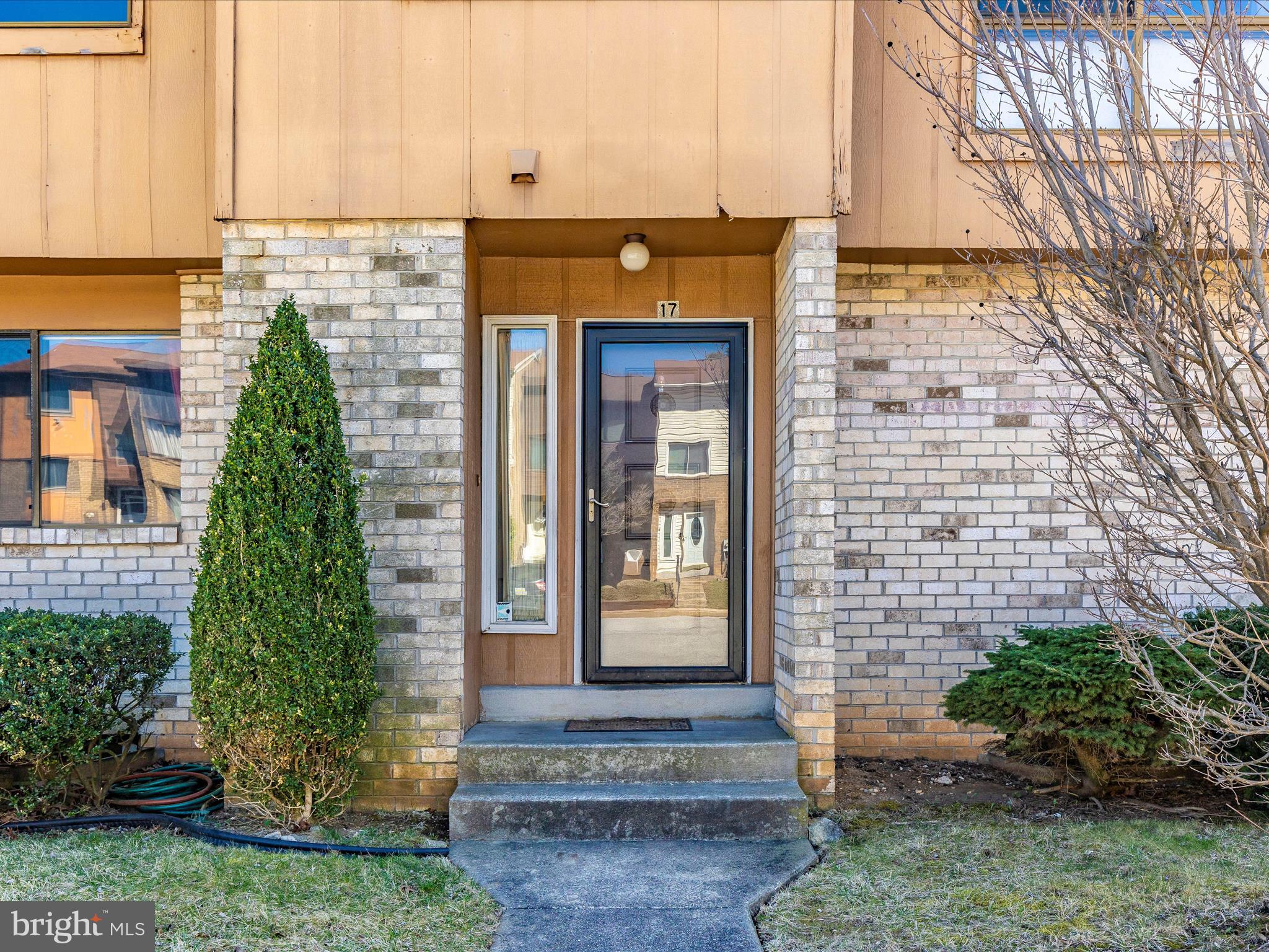 TWELVE TREES - Residential