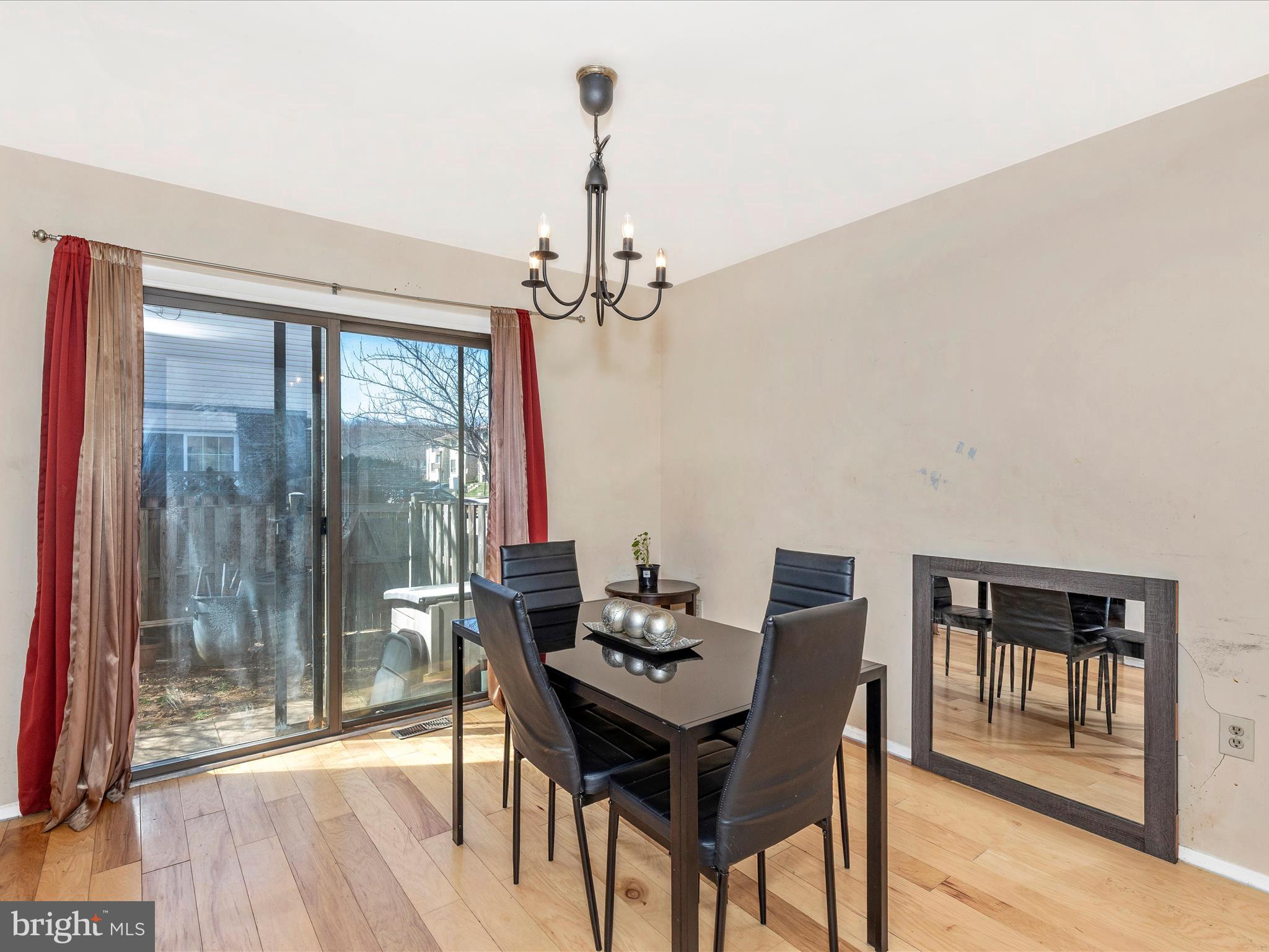 TWELVE TREES - Residential