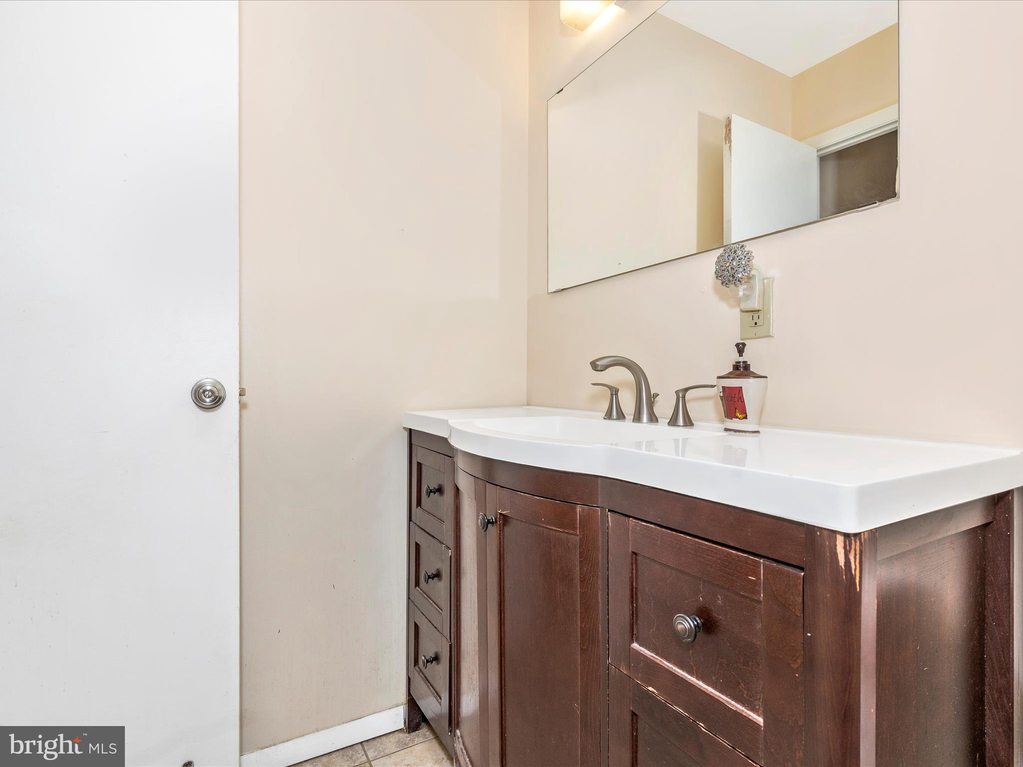 TWELVE TREES - Residential