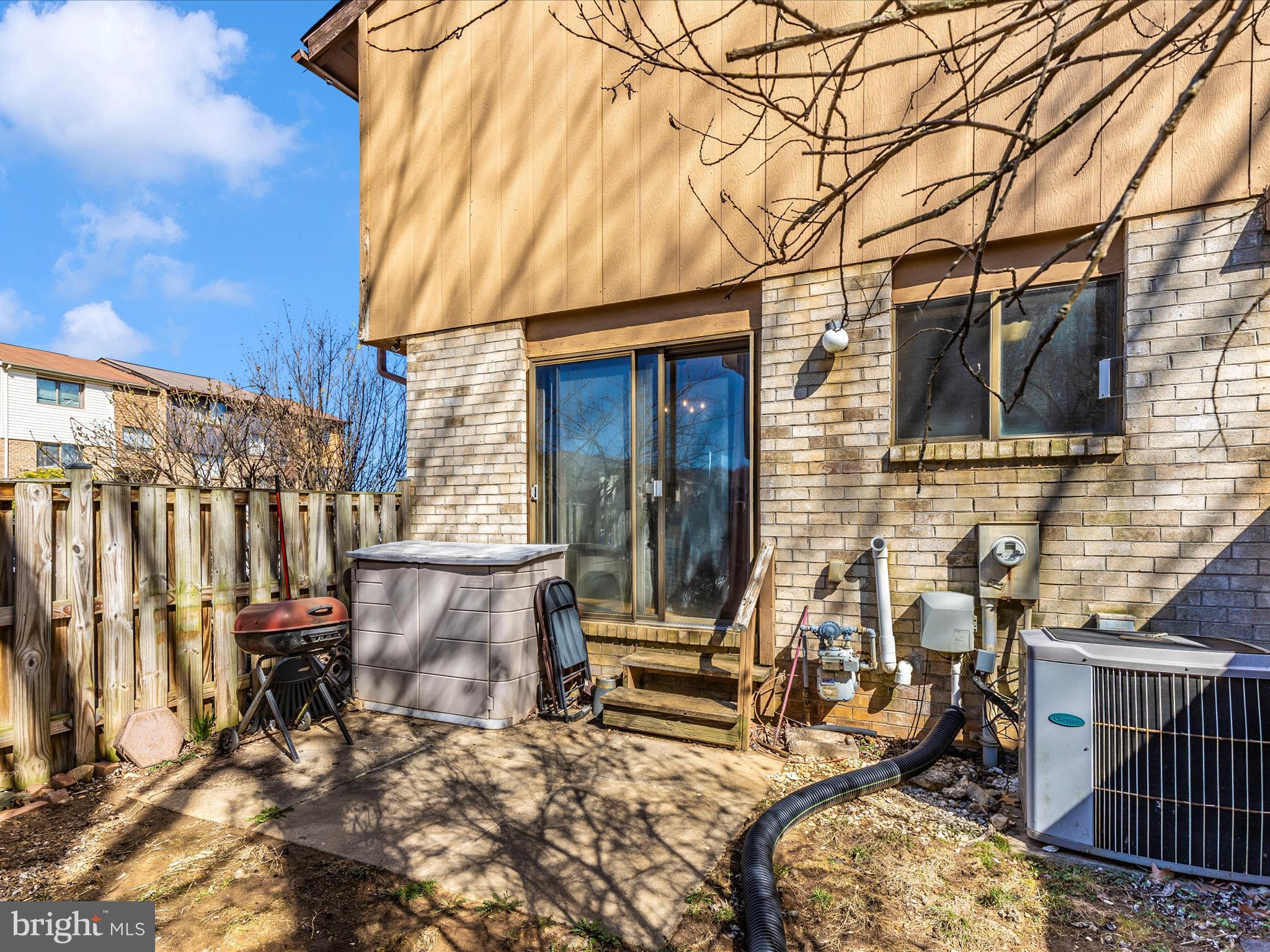 TWELVE TREES - Residential