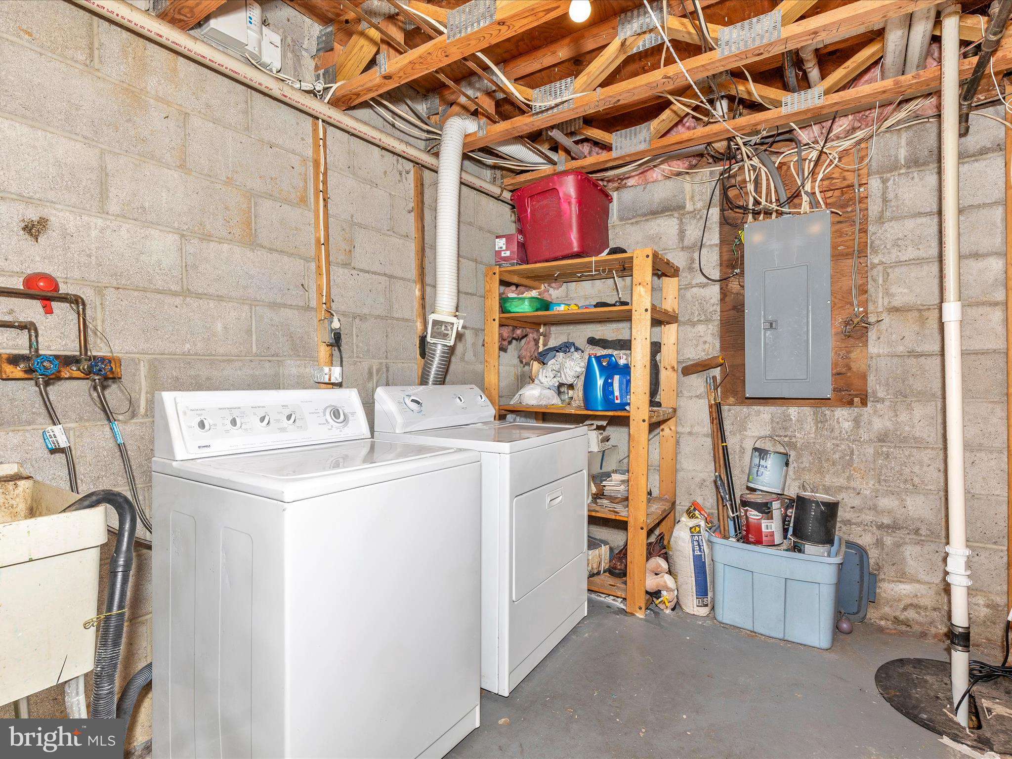 TWELVE TREES - Residential