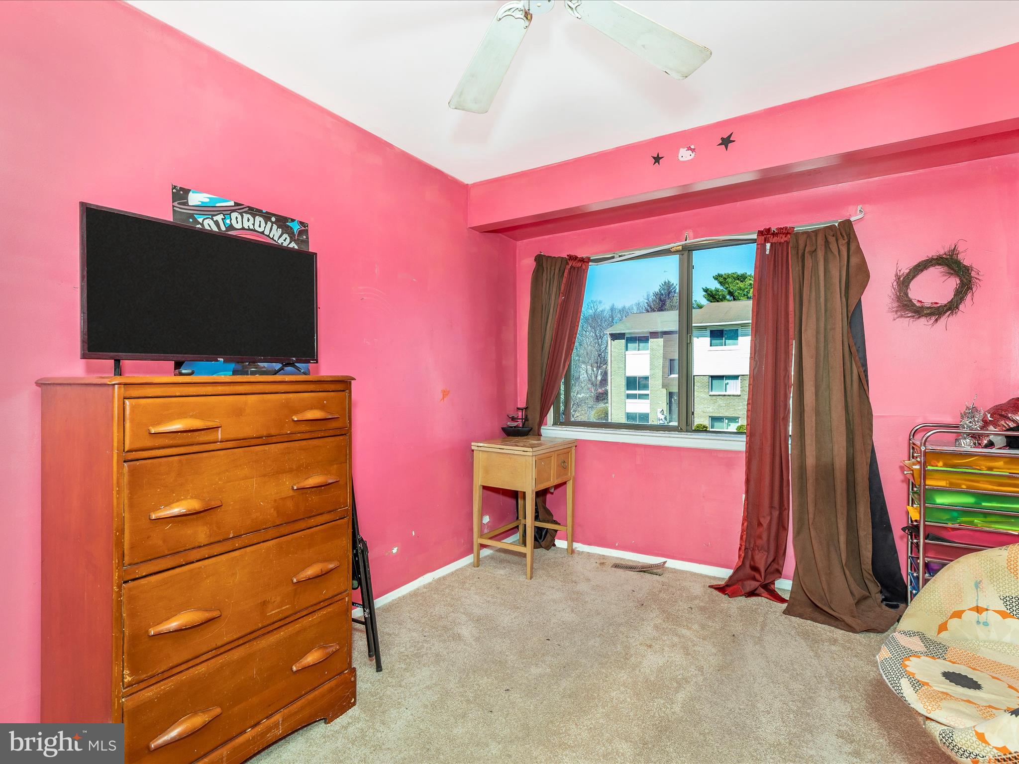 TWELVE TREES - Residential