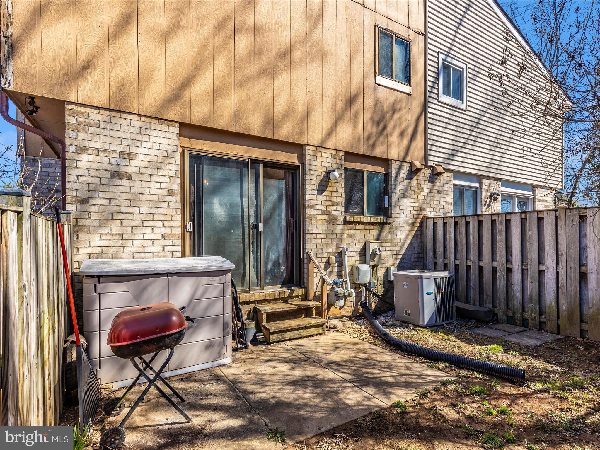 TWELVE TREES - Residential