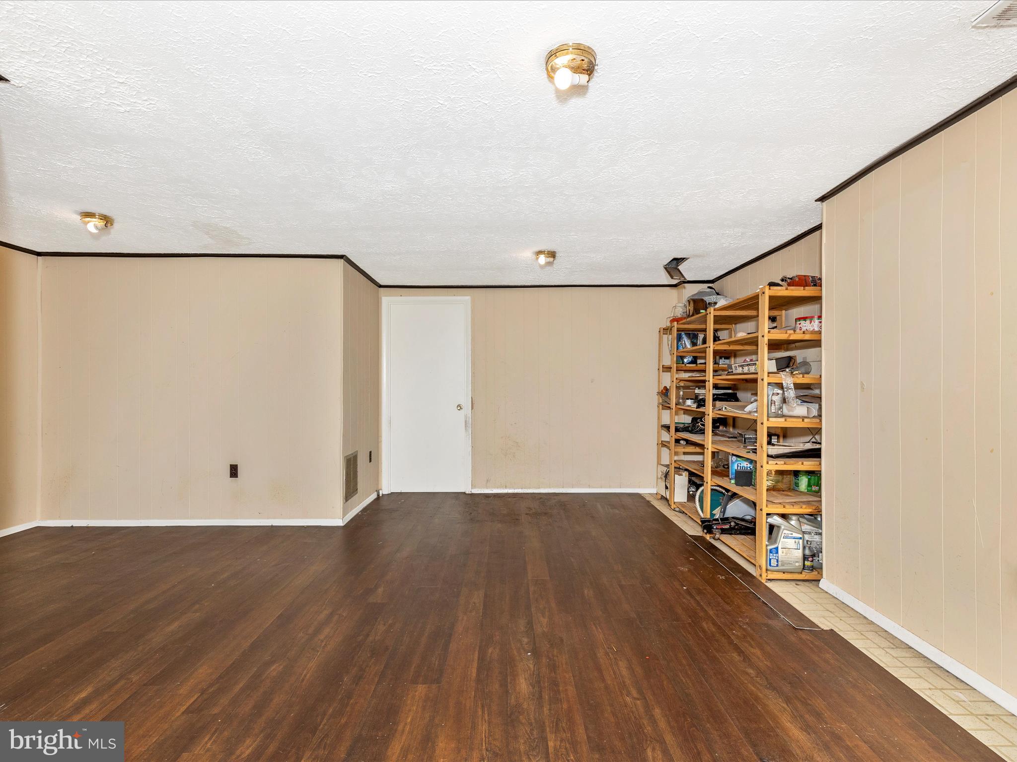 TWELVE TREES - Residential